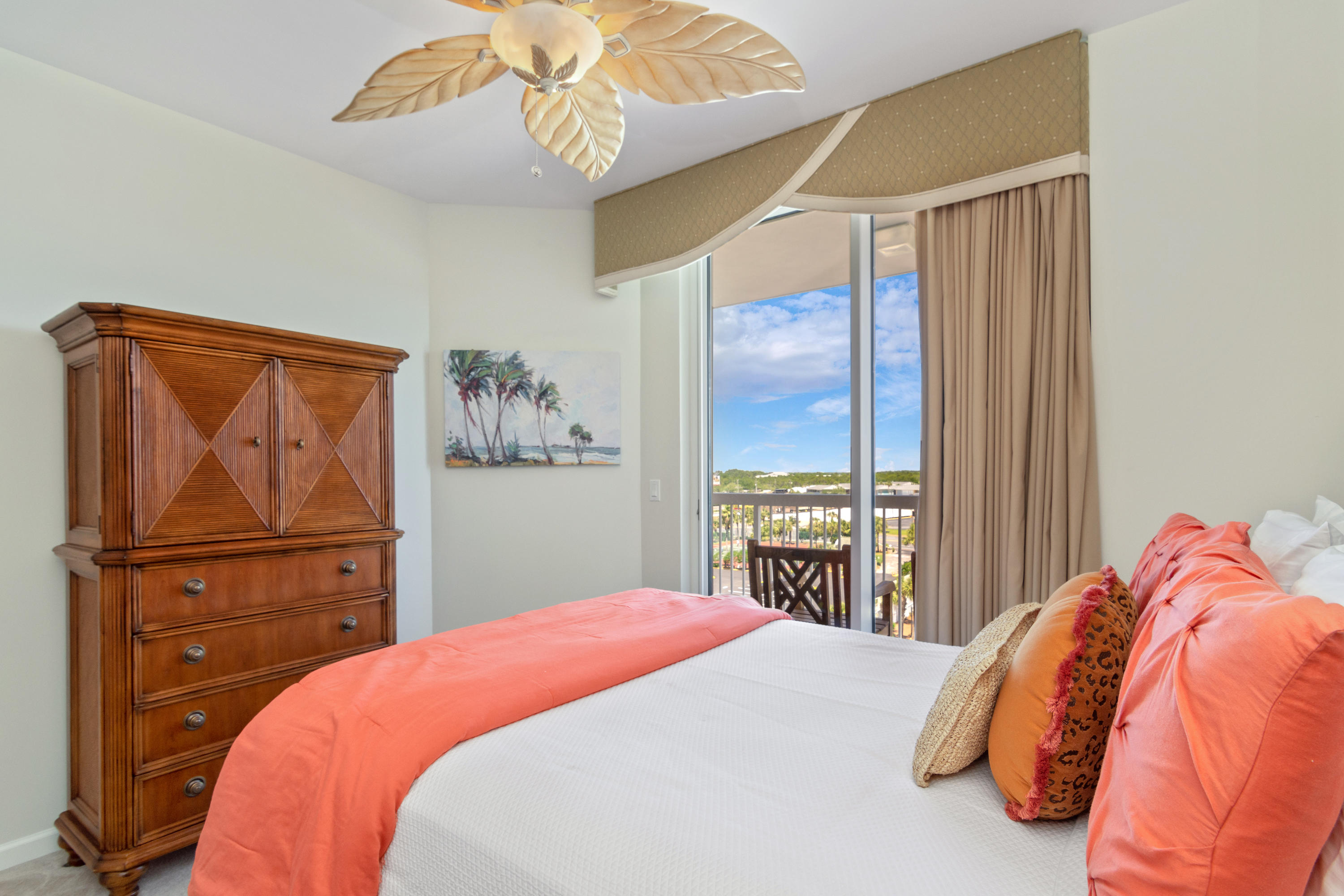 SILVER BEACH TOWERS - Residential