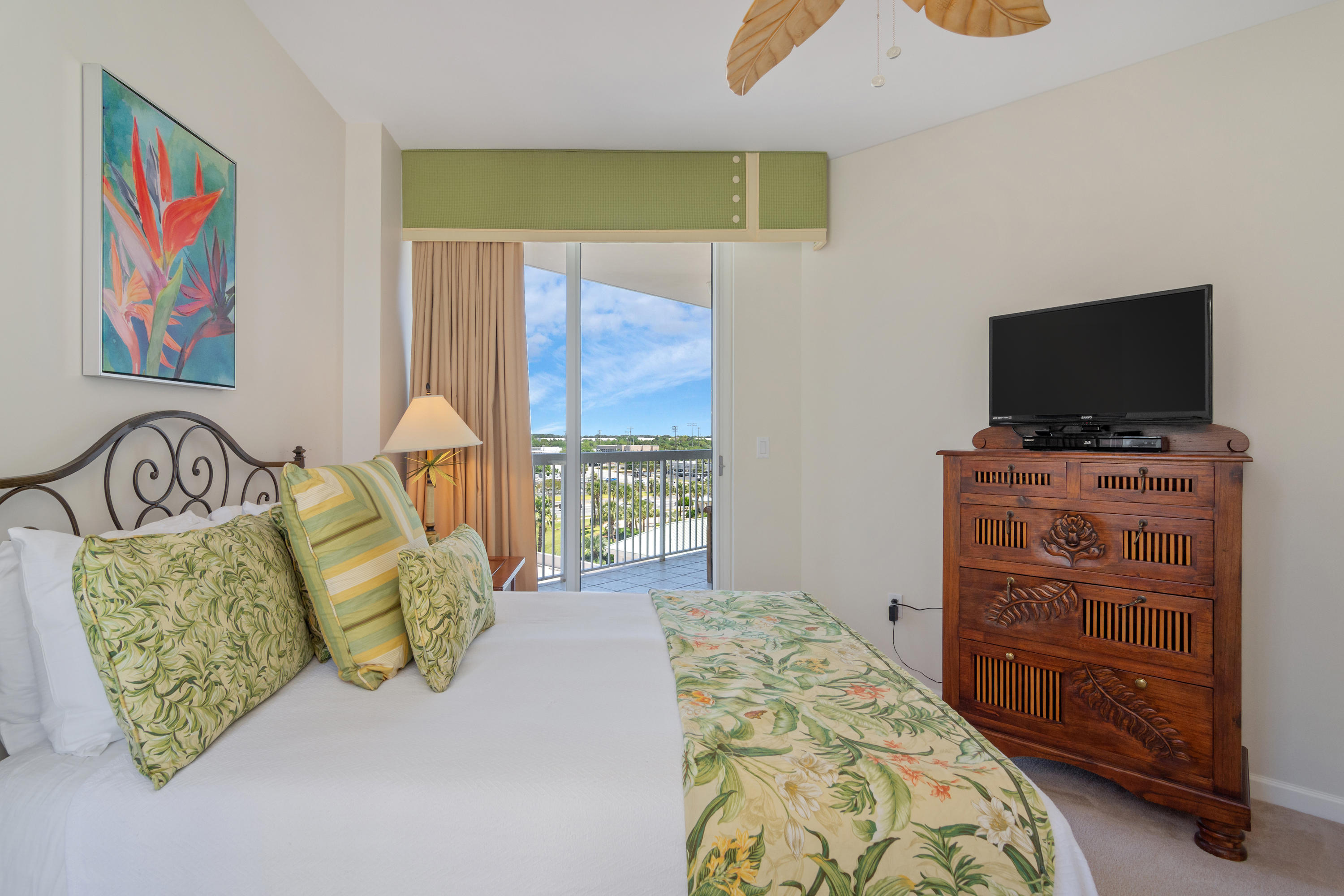 SILVER BEACH TOWERS - Residential