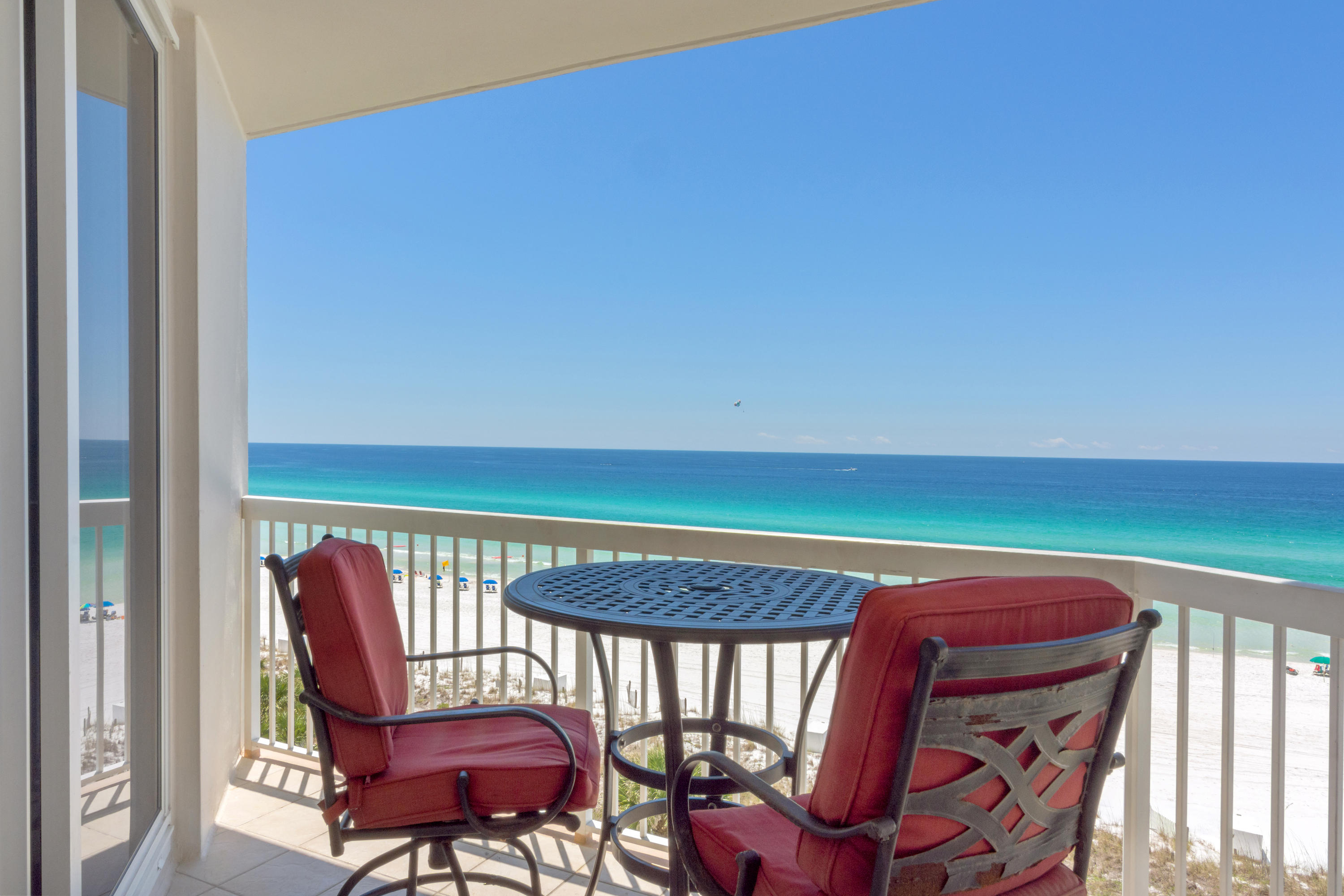 SILVER BEACH TOWERS - Residential