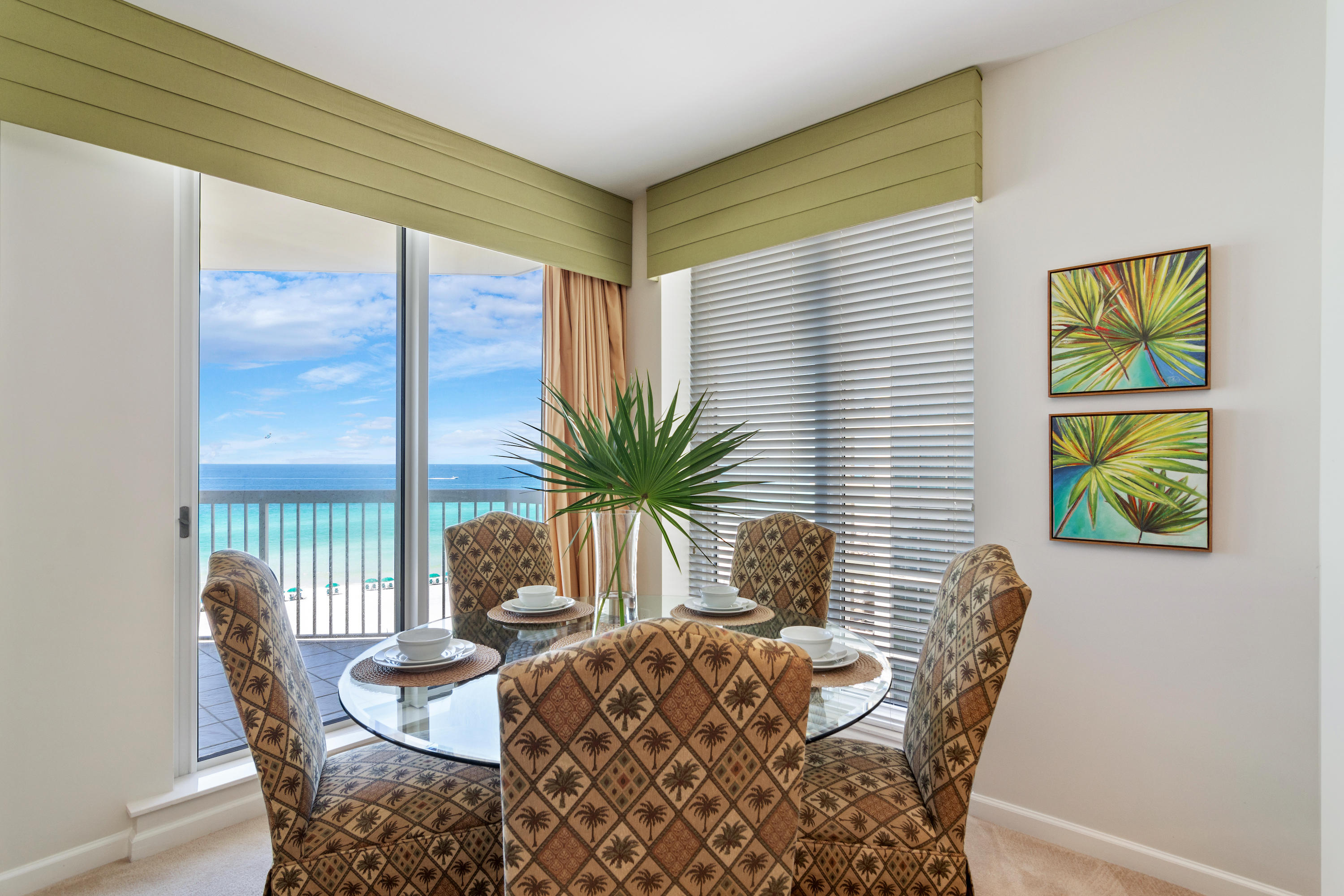 SILVER BEACH TOWERS - Residential