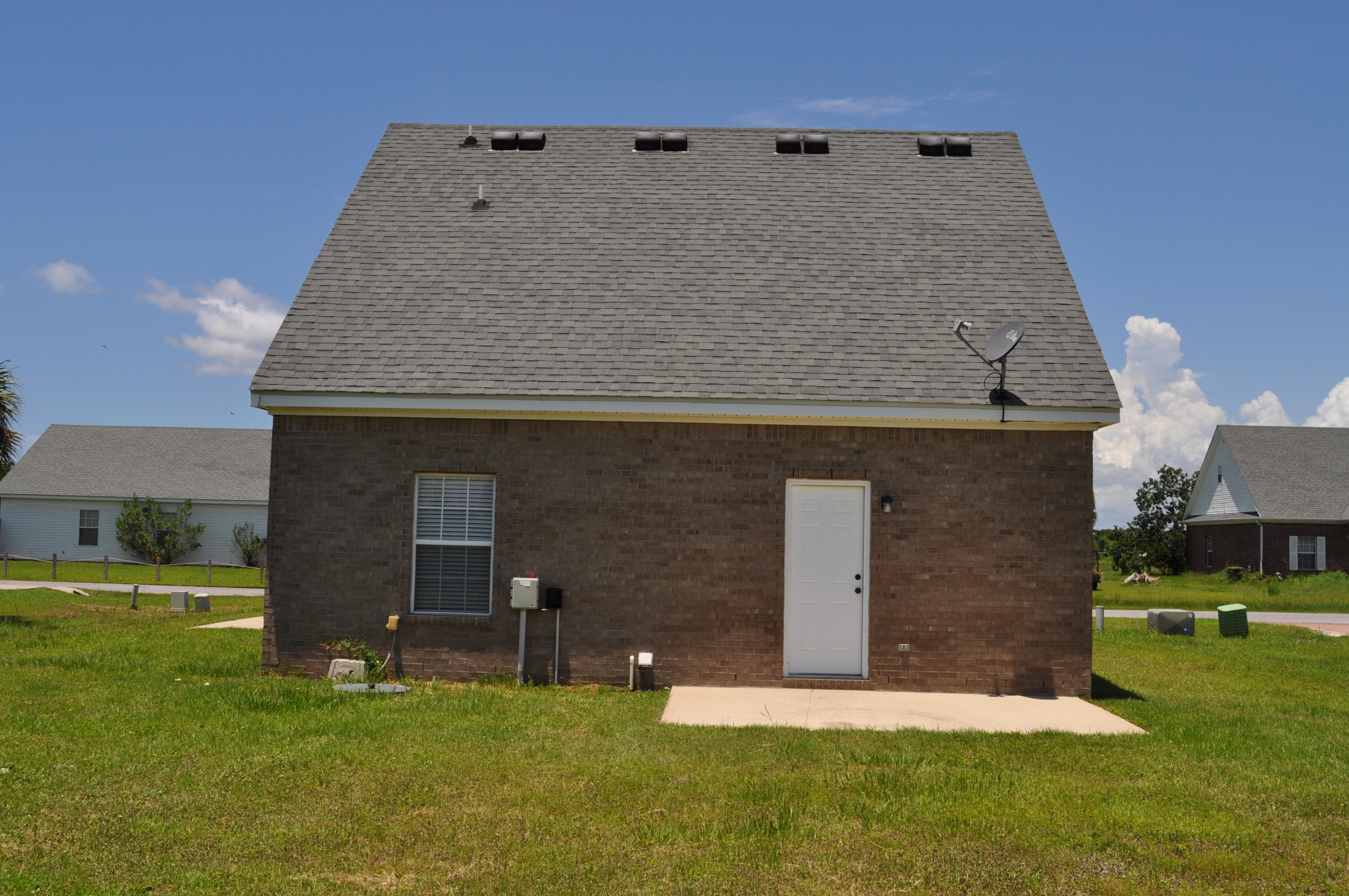 BRANDON OAKS - Residential Lease