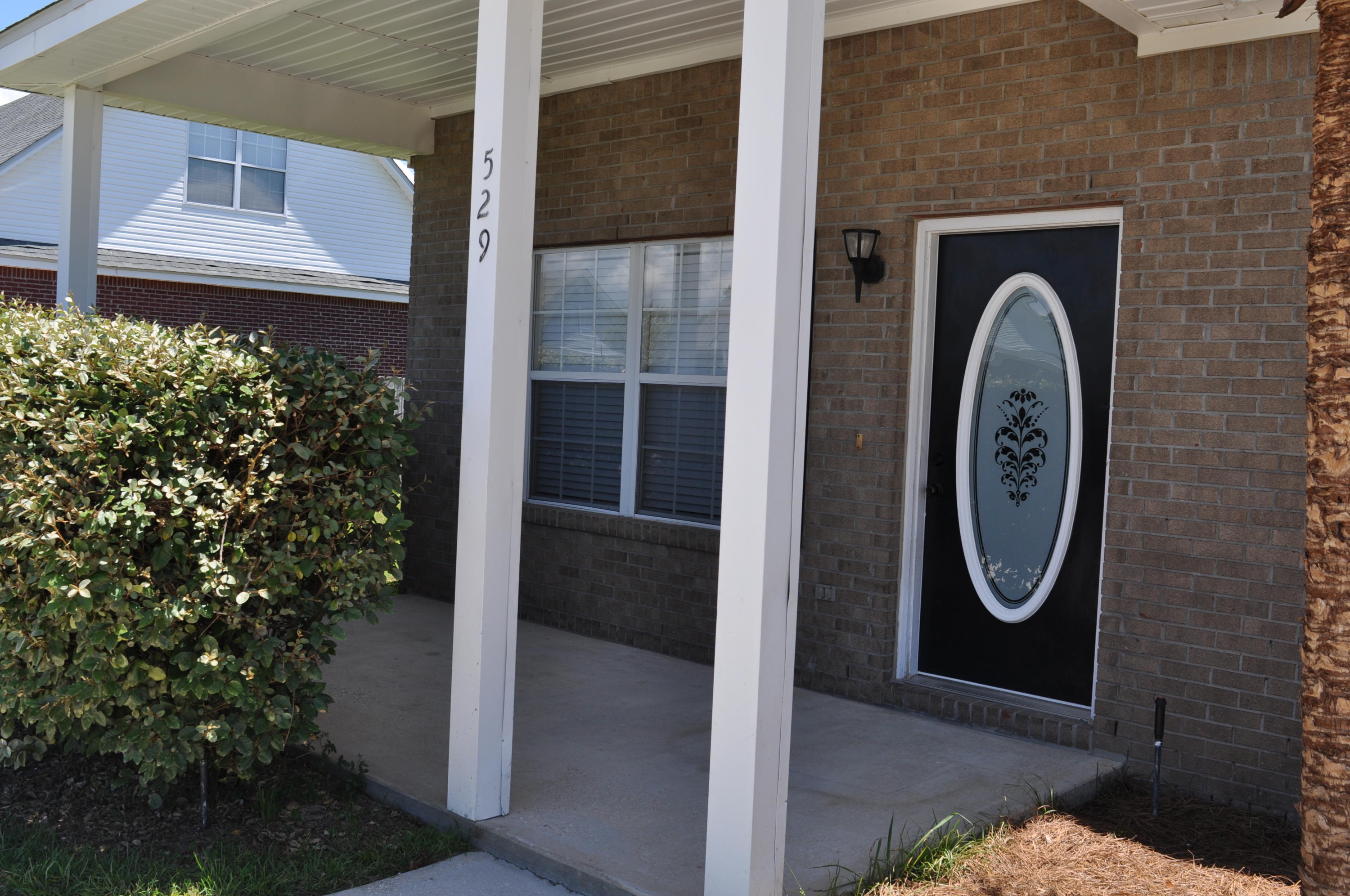 BRANDON OAKS - Residential Lease