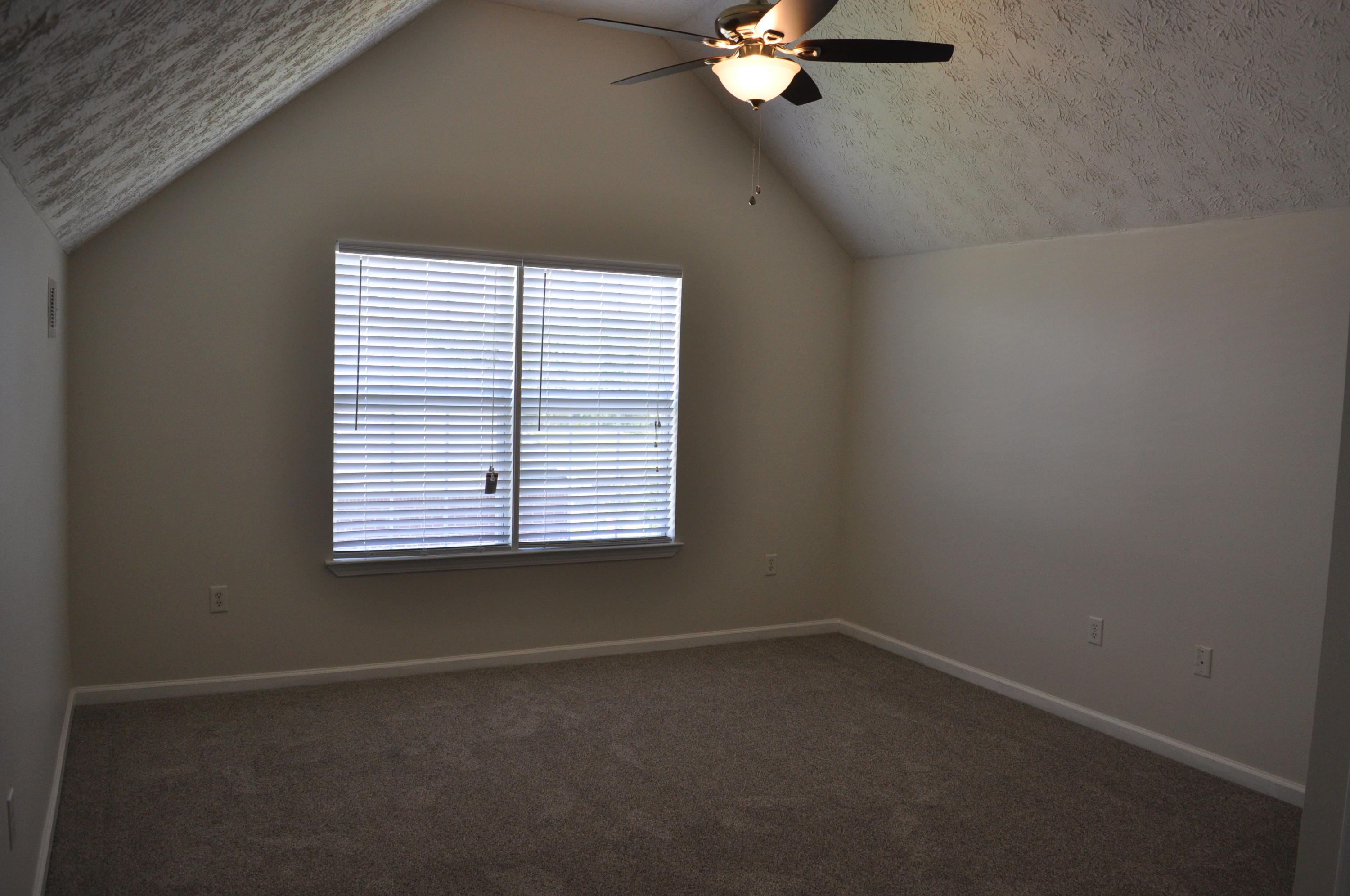 BRANDON OAKS - Residential Lease