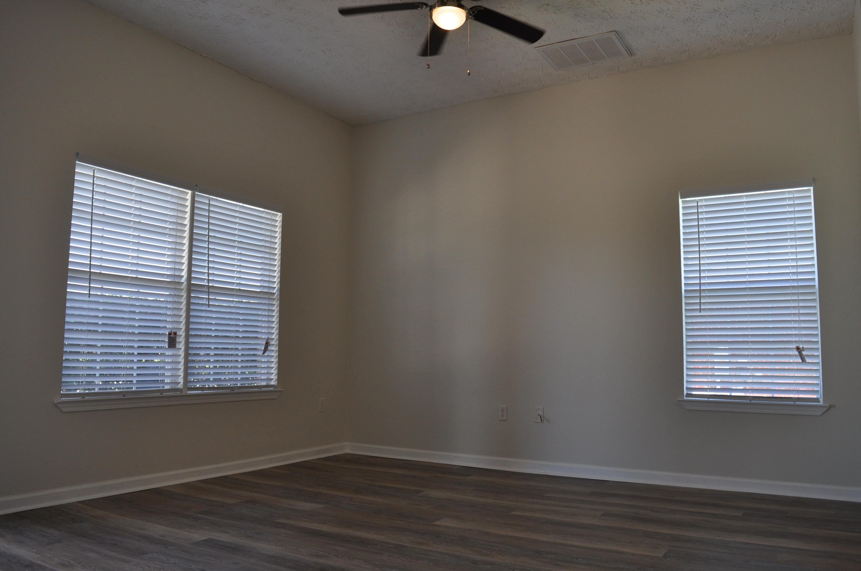 BRANDON OAKS - Residential Lease