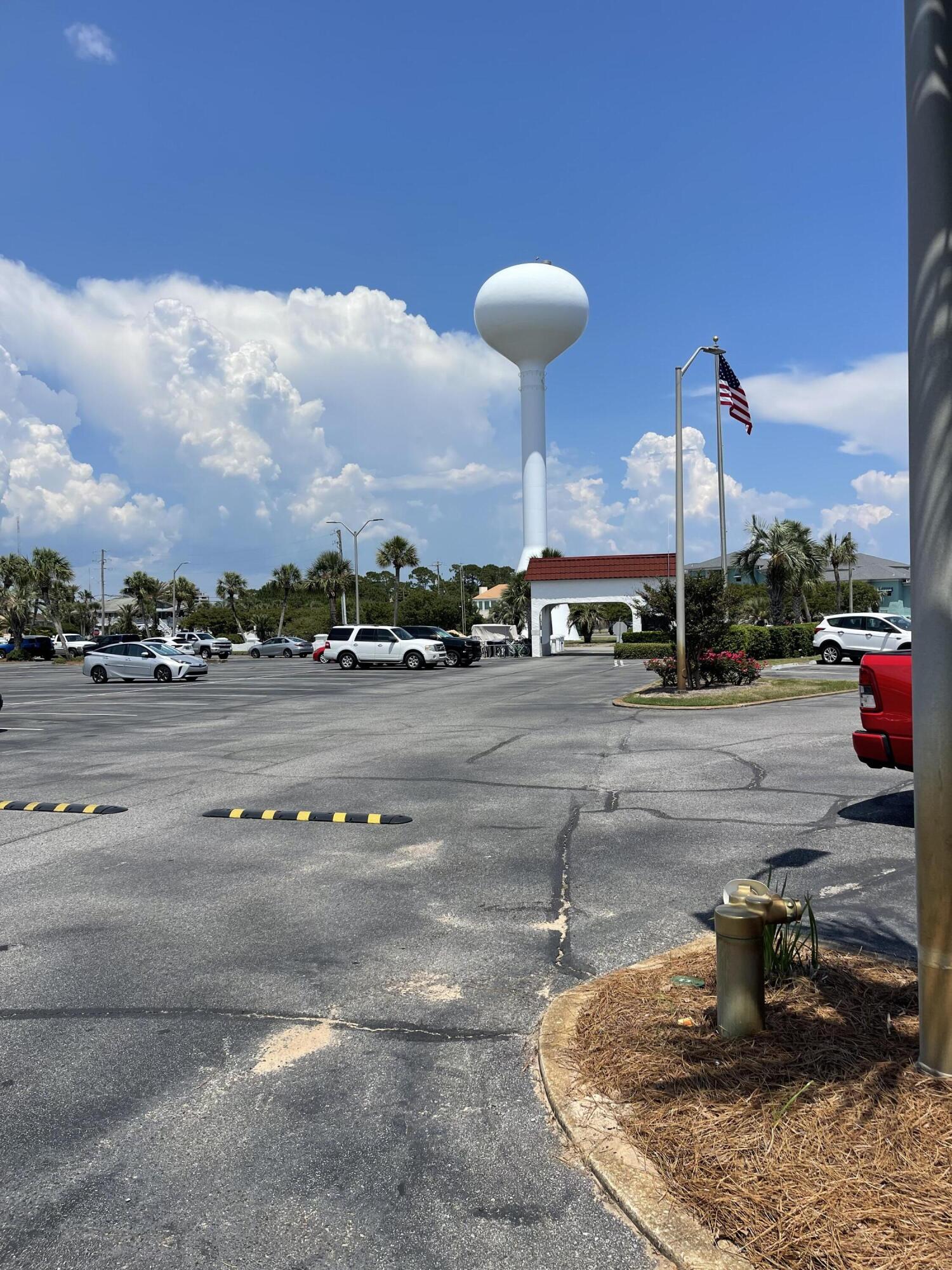 EL MATADOR CONDO - Residential