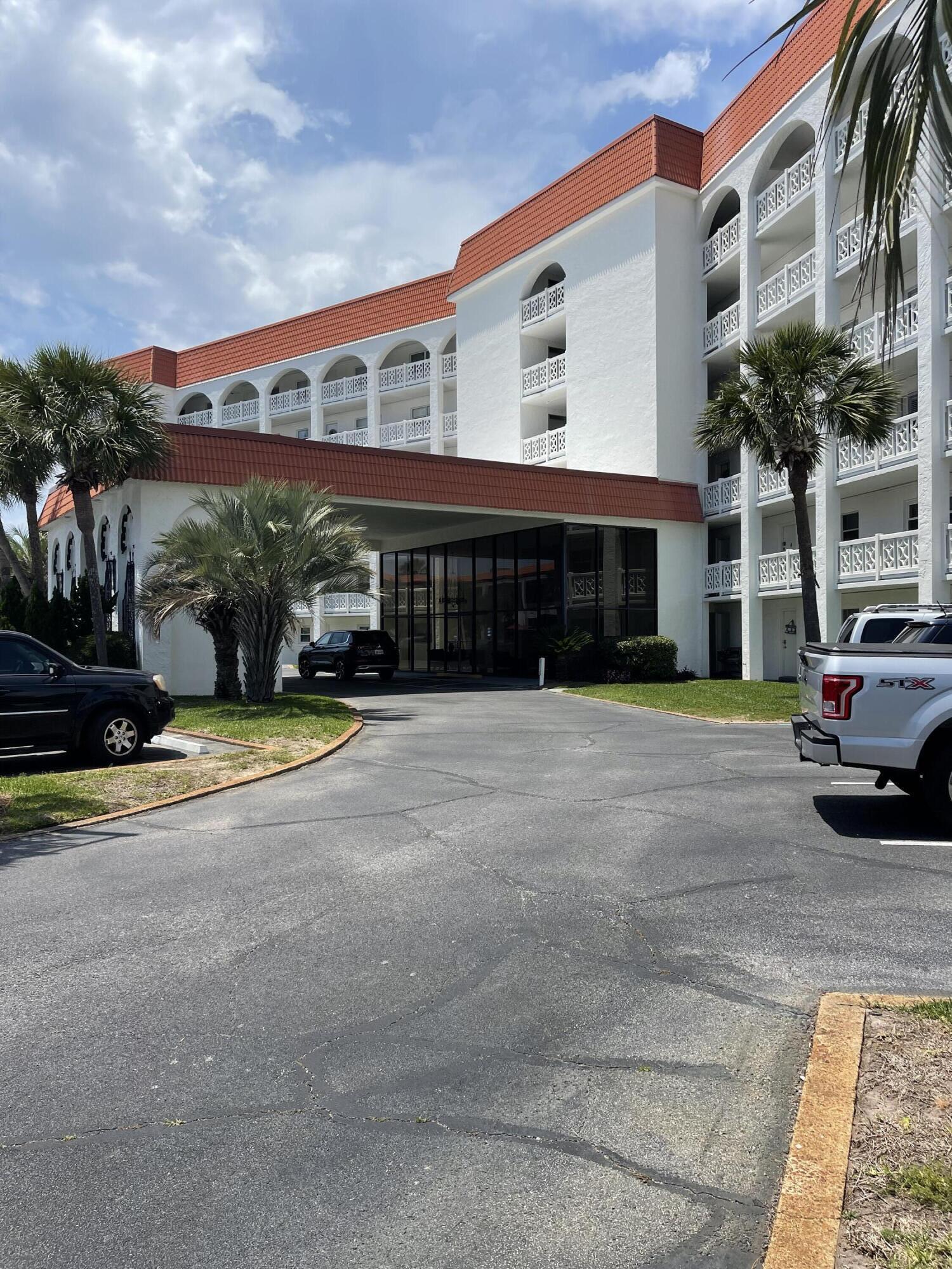 EL MATADOR CONDO - Residential