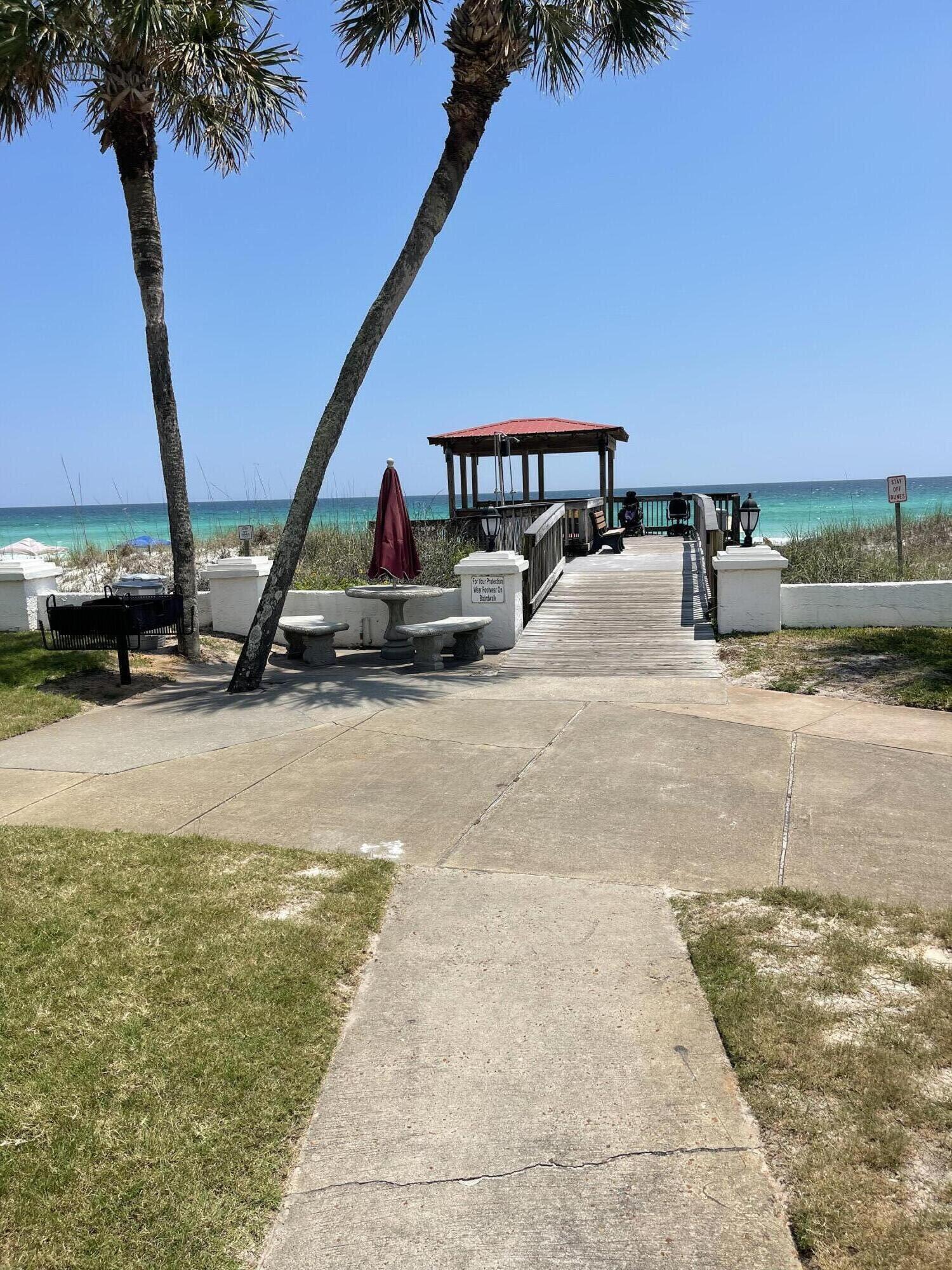 EL MATADOR CONDO - Residential