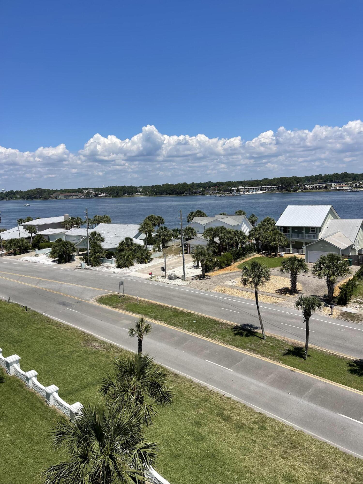EL MATADOR CONDO - Residential