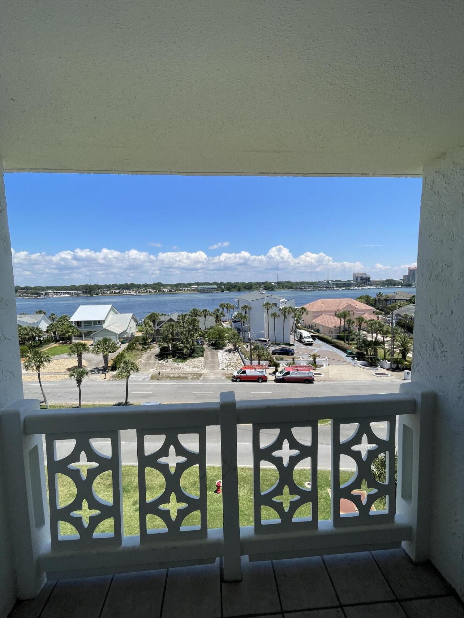 EL MATADOR CONDO - Residential