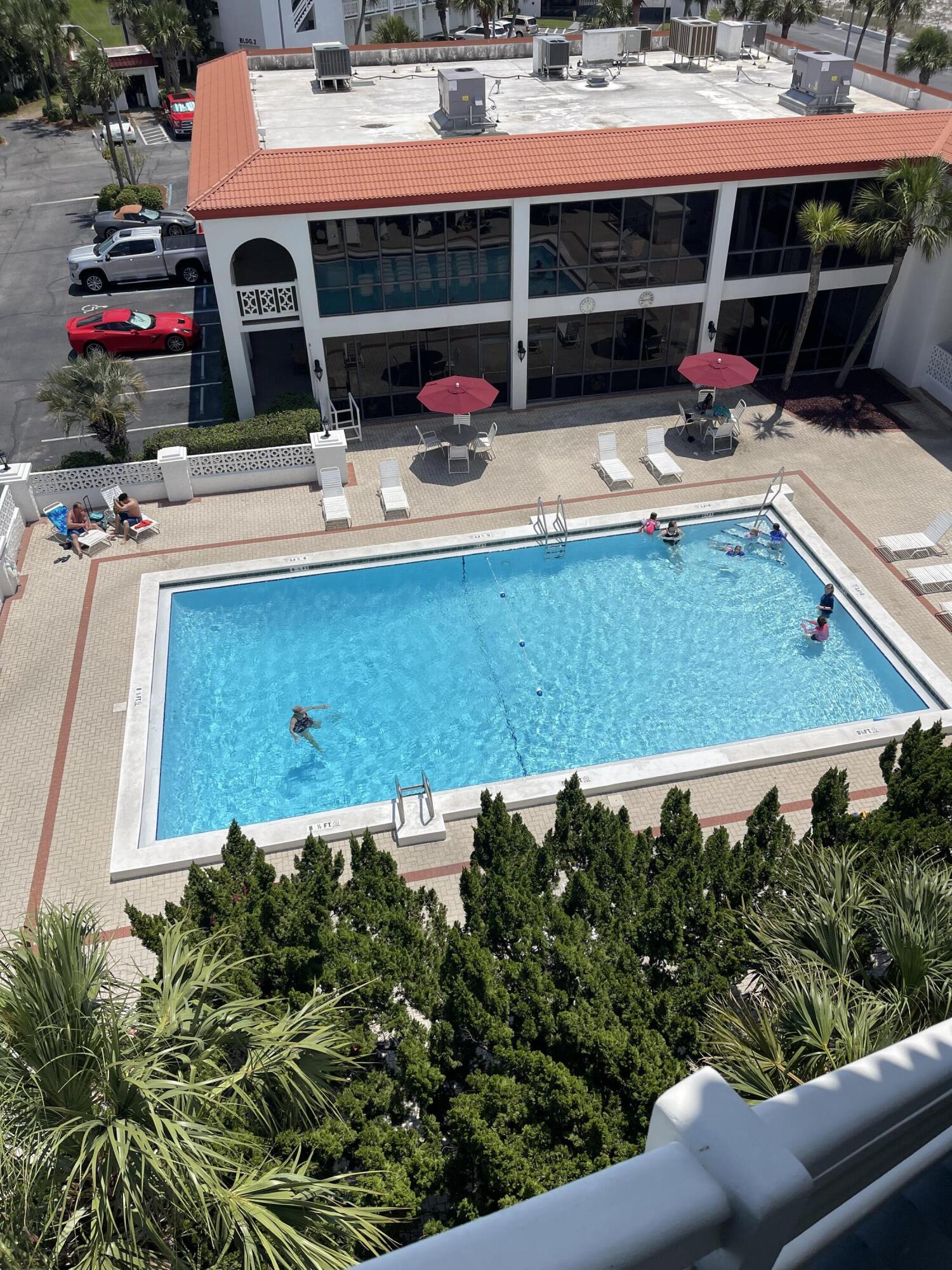 EL MATADOR CONDO - Residential