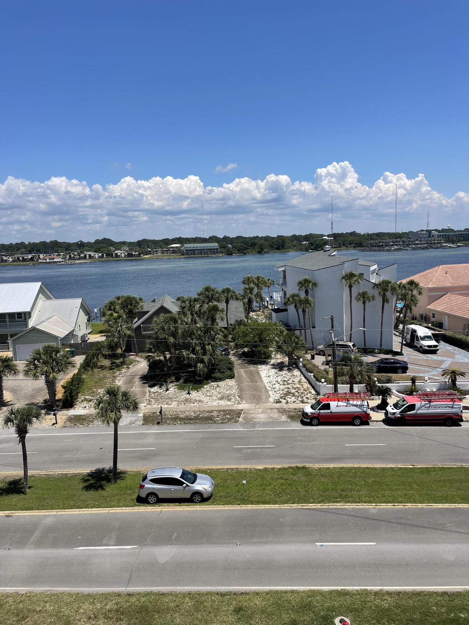 EL MATADOR CONDO - Residential