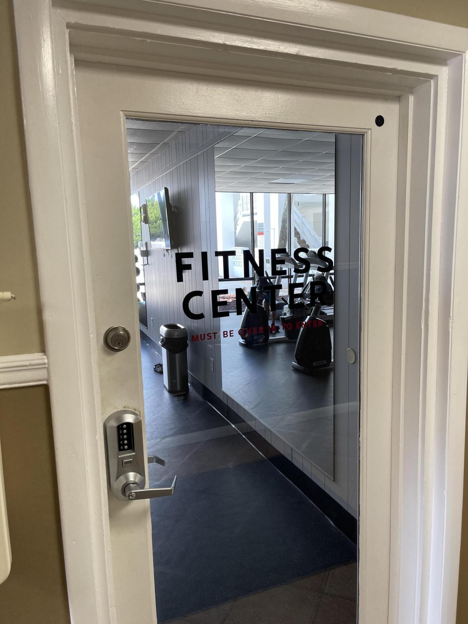 EL MATADOR CONDO - Residential