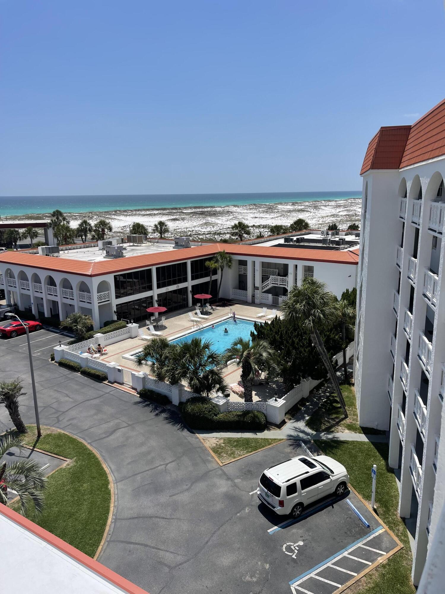 EL MATADOR CONDO - Residential