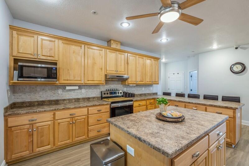 FOXWOOD ESTATES 2 - Residential