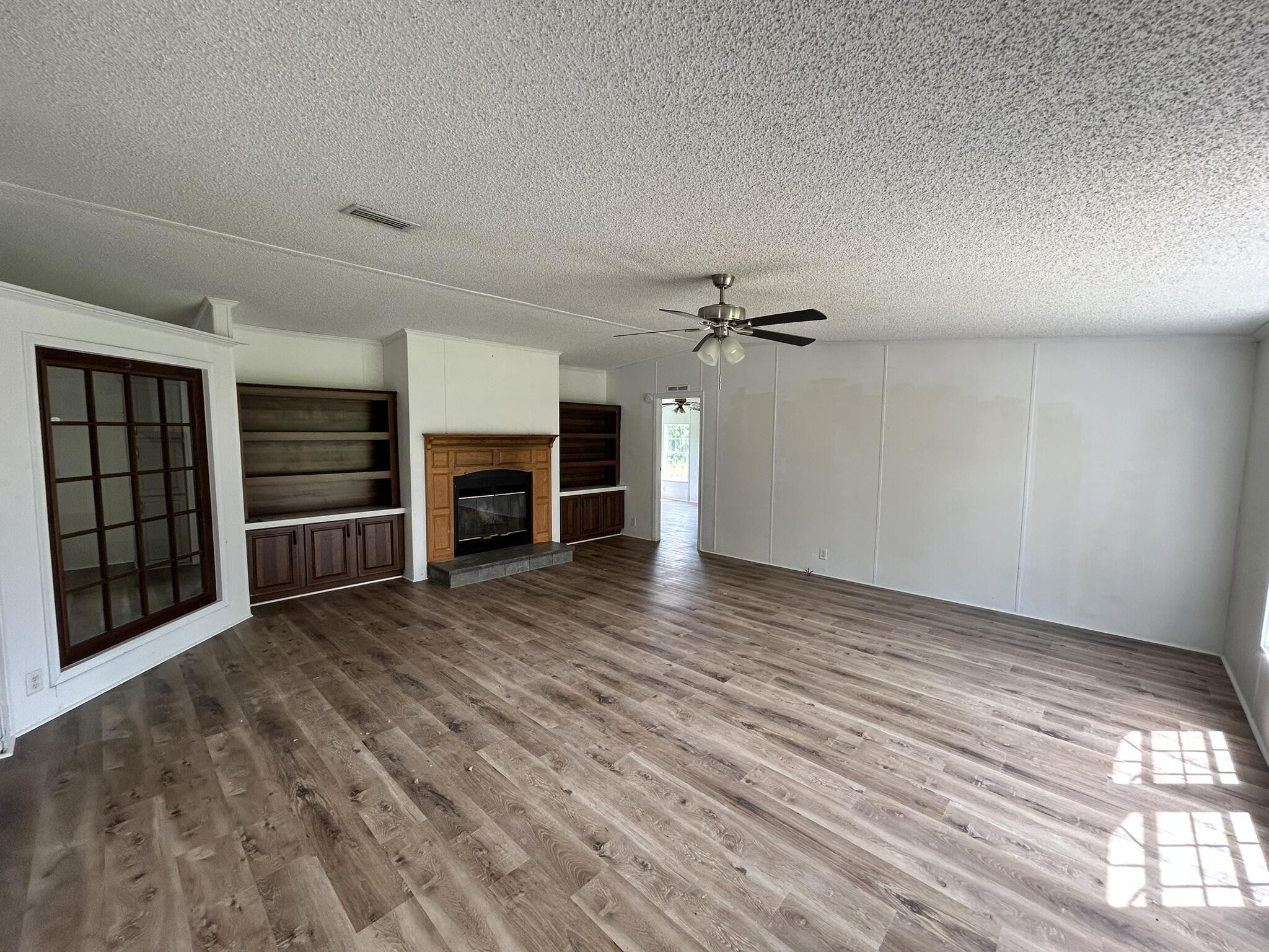 METES & BOUNDS - Residential Lease