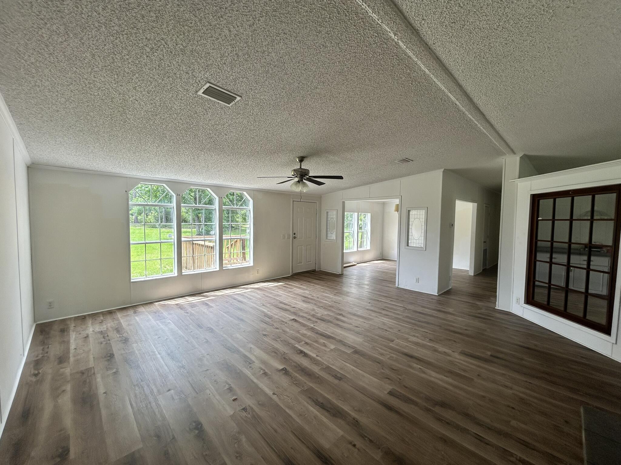 METES & BOUNDS - Residential Lease