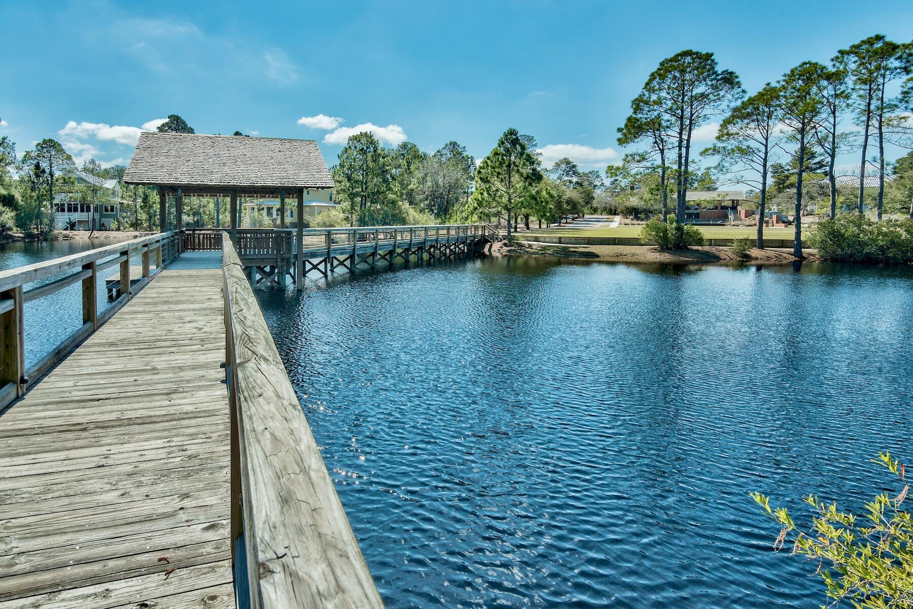 FOREST LAKES - Residential