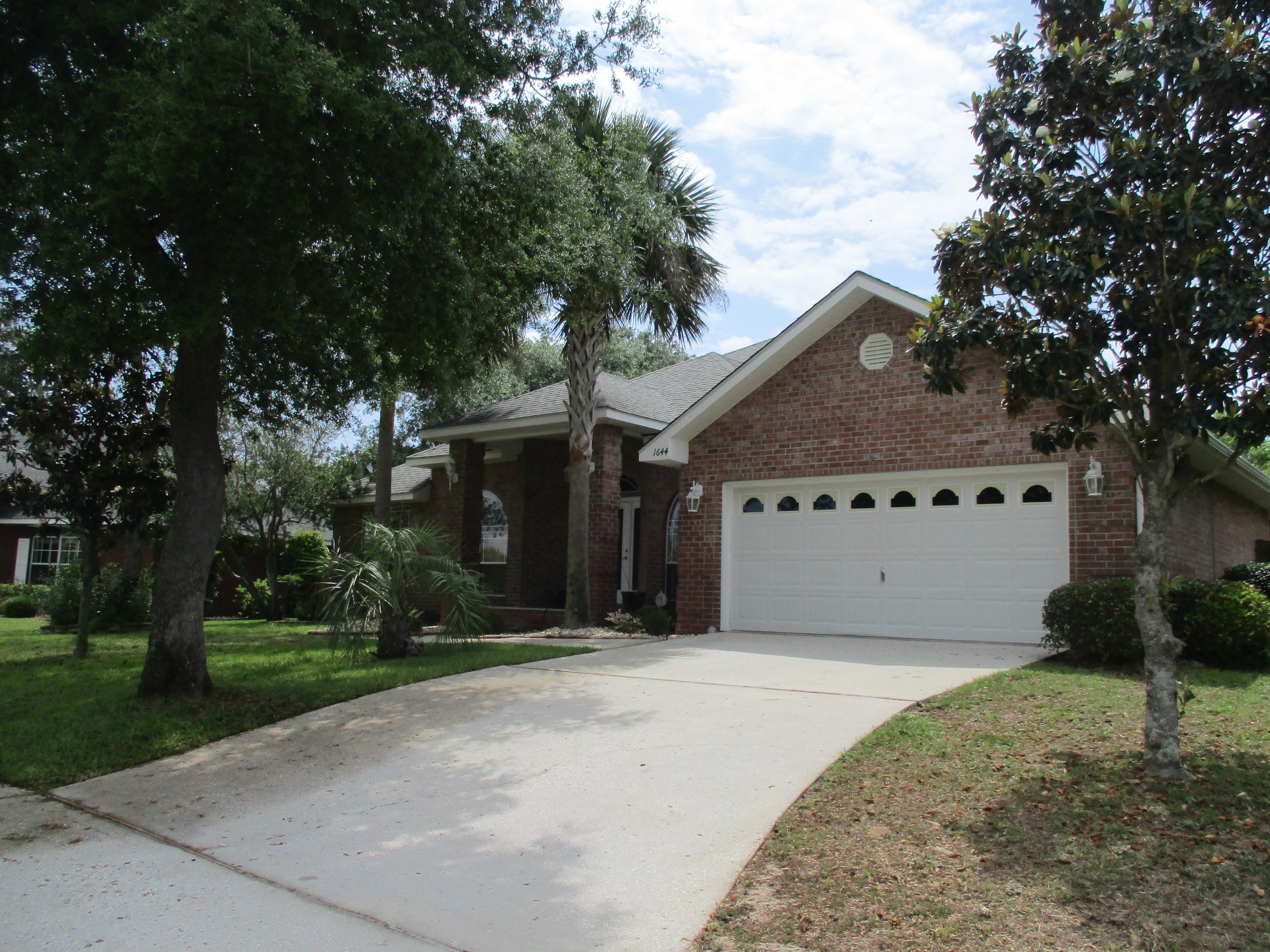 WOODLAWN HEIGHTS - Residential