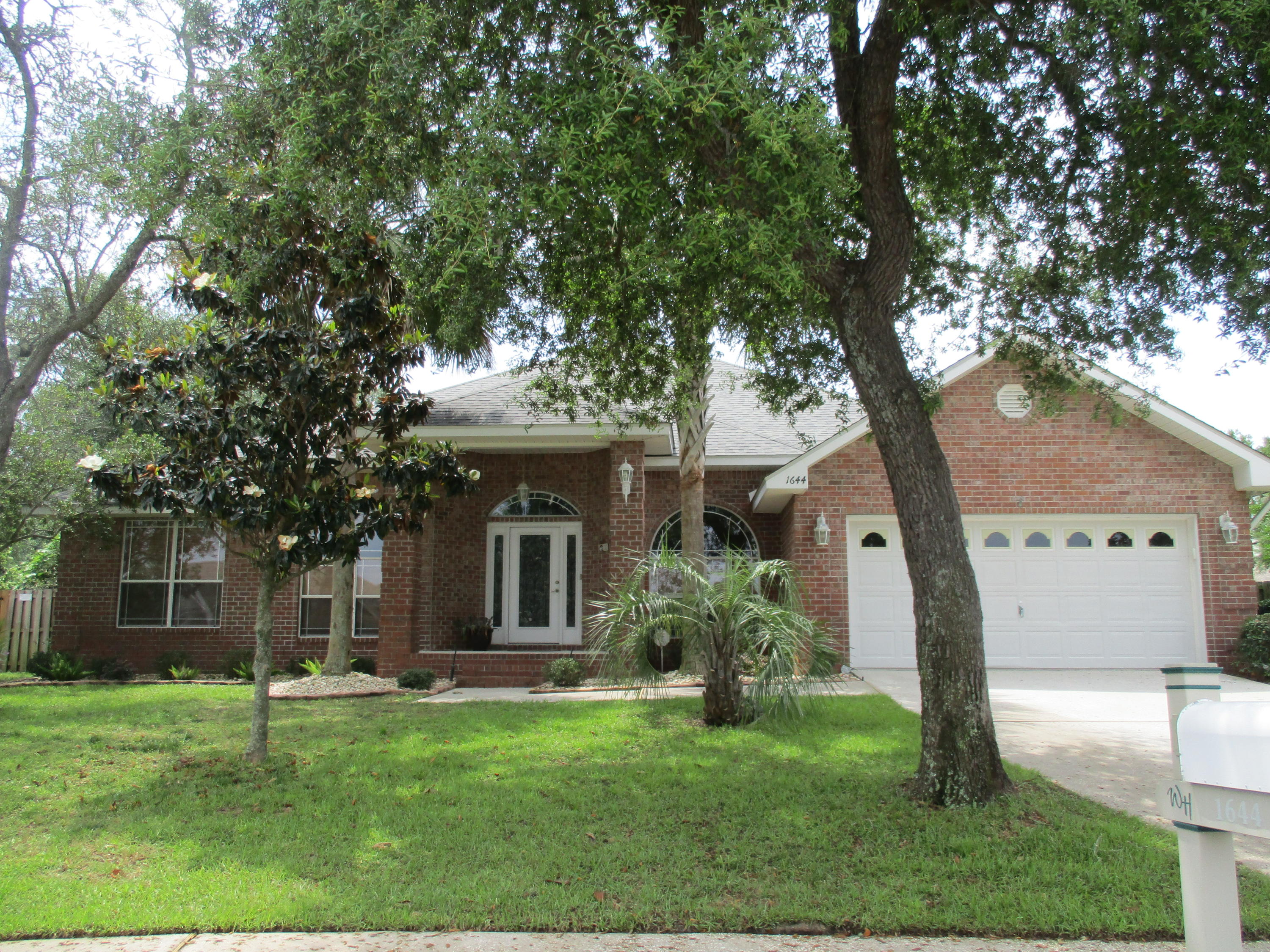 WOODLAWN HEIGHTS - Residential