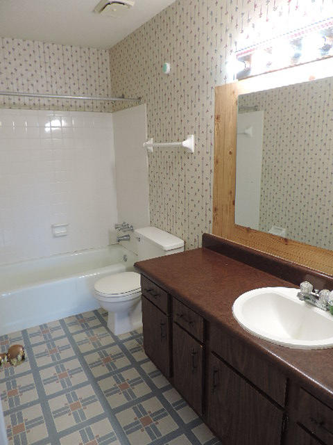 FAIR OAKS VILLAGE CONDO Bldg C Unit 5 - Residential