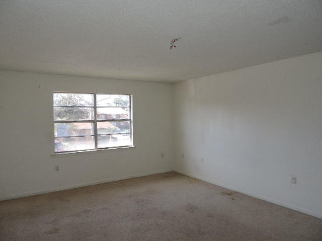 FAIR OAKS VILLAGE CONDO Bldg C Unit 5 - Residential