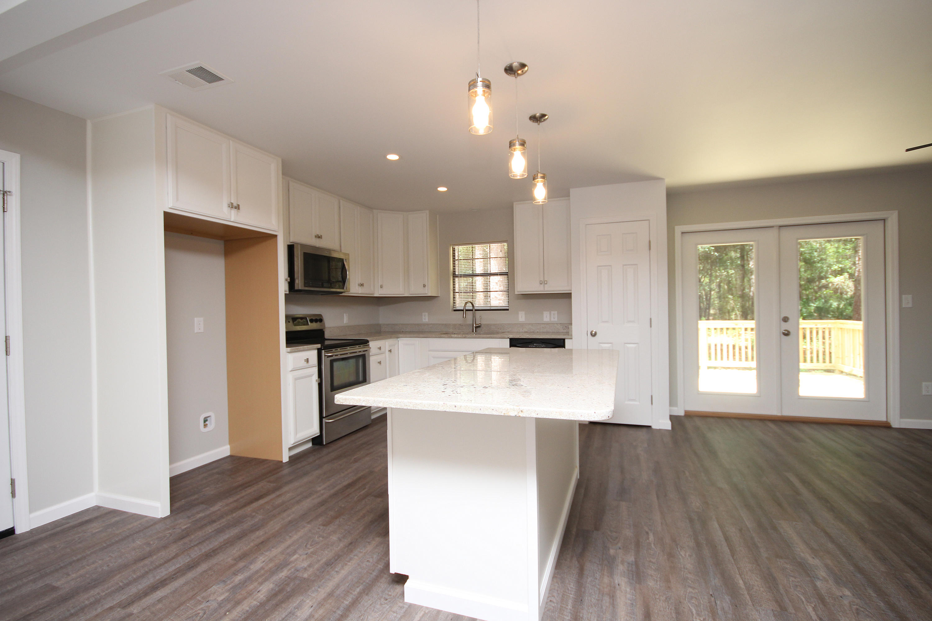 LOST CREEK - Residential