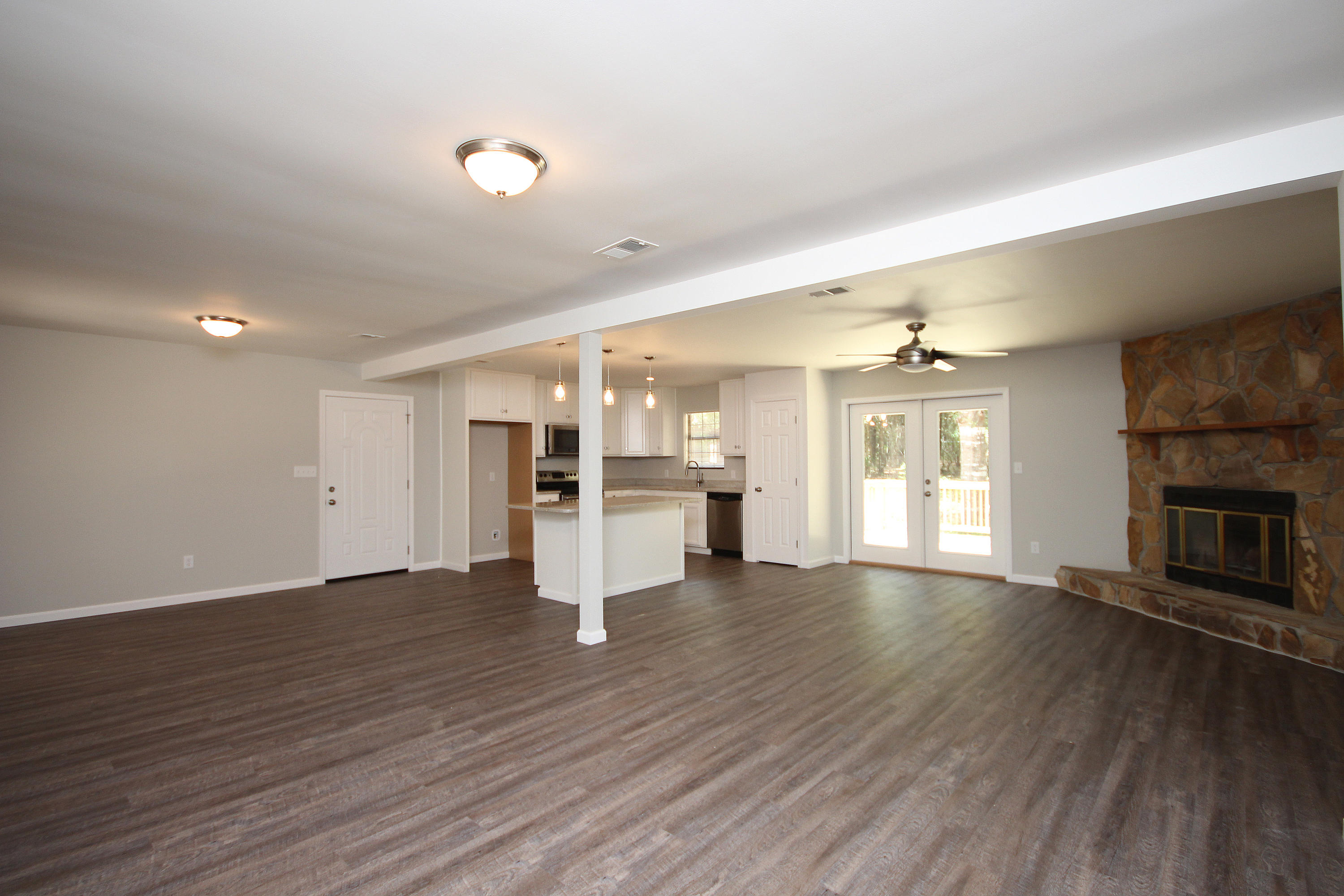 LOST CREEK - Residential