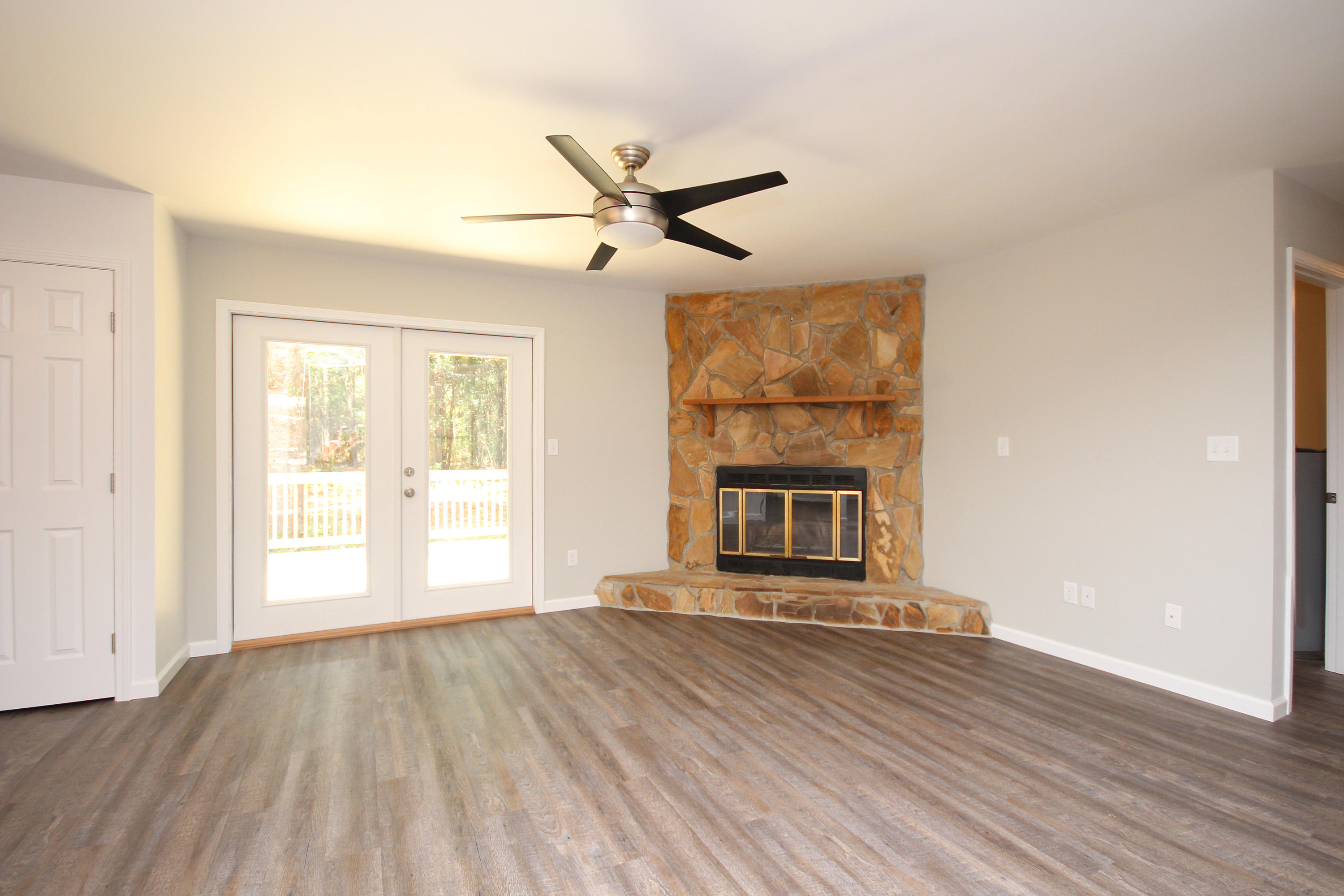 LOST CREEK - Residential