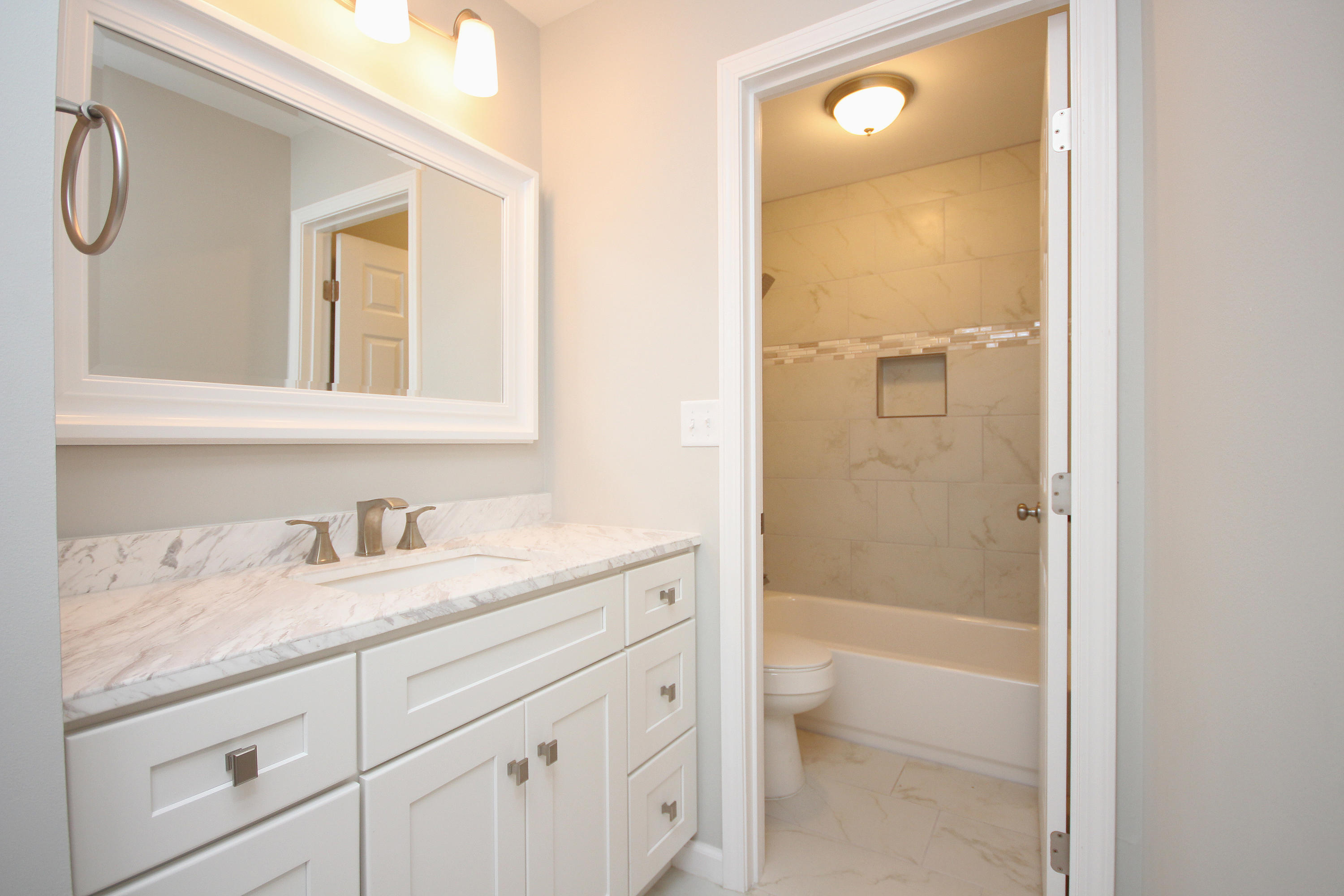 LOST CREEK - Residential