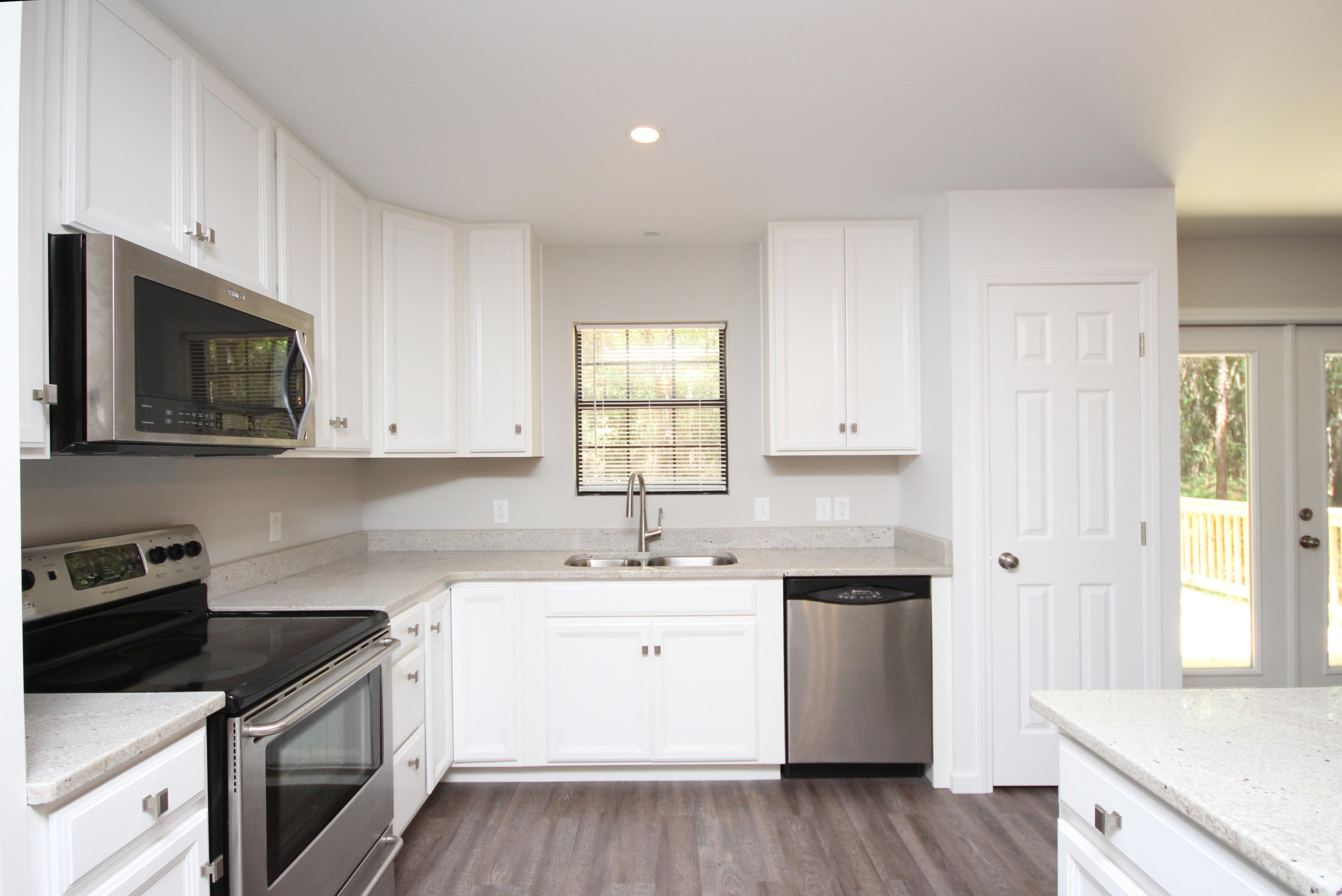 LOST CREEK - Residential