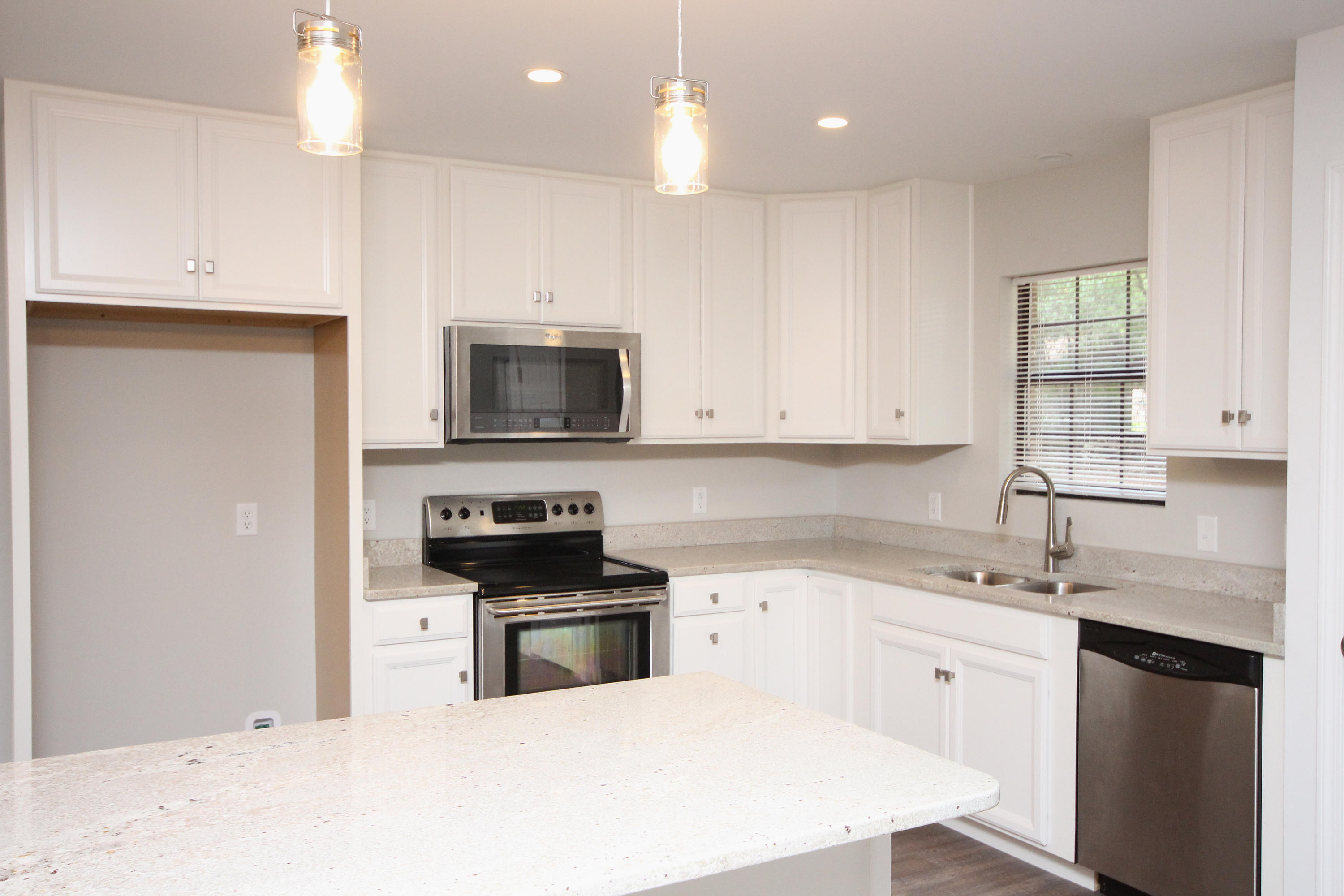 LOST CREEK - Residential