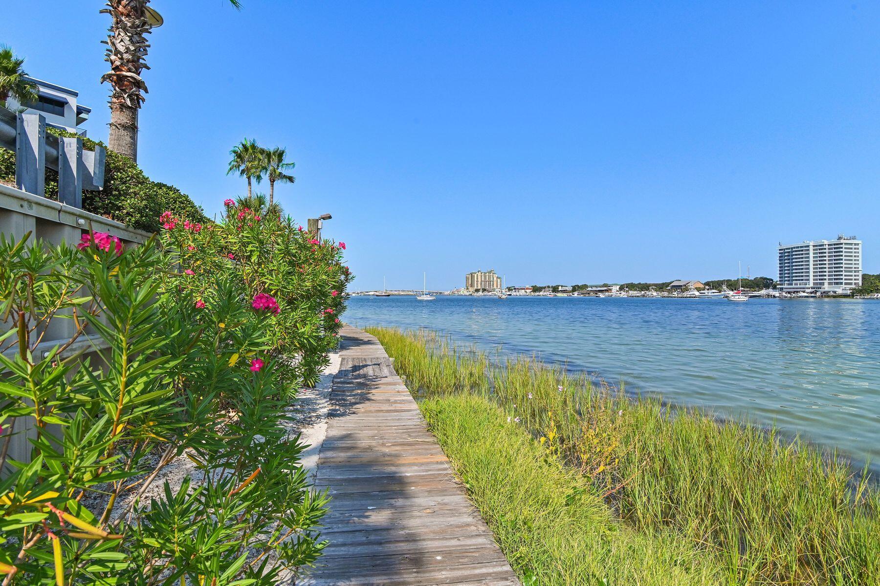DESTIN HARBOR RESORT WEST - Residential