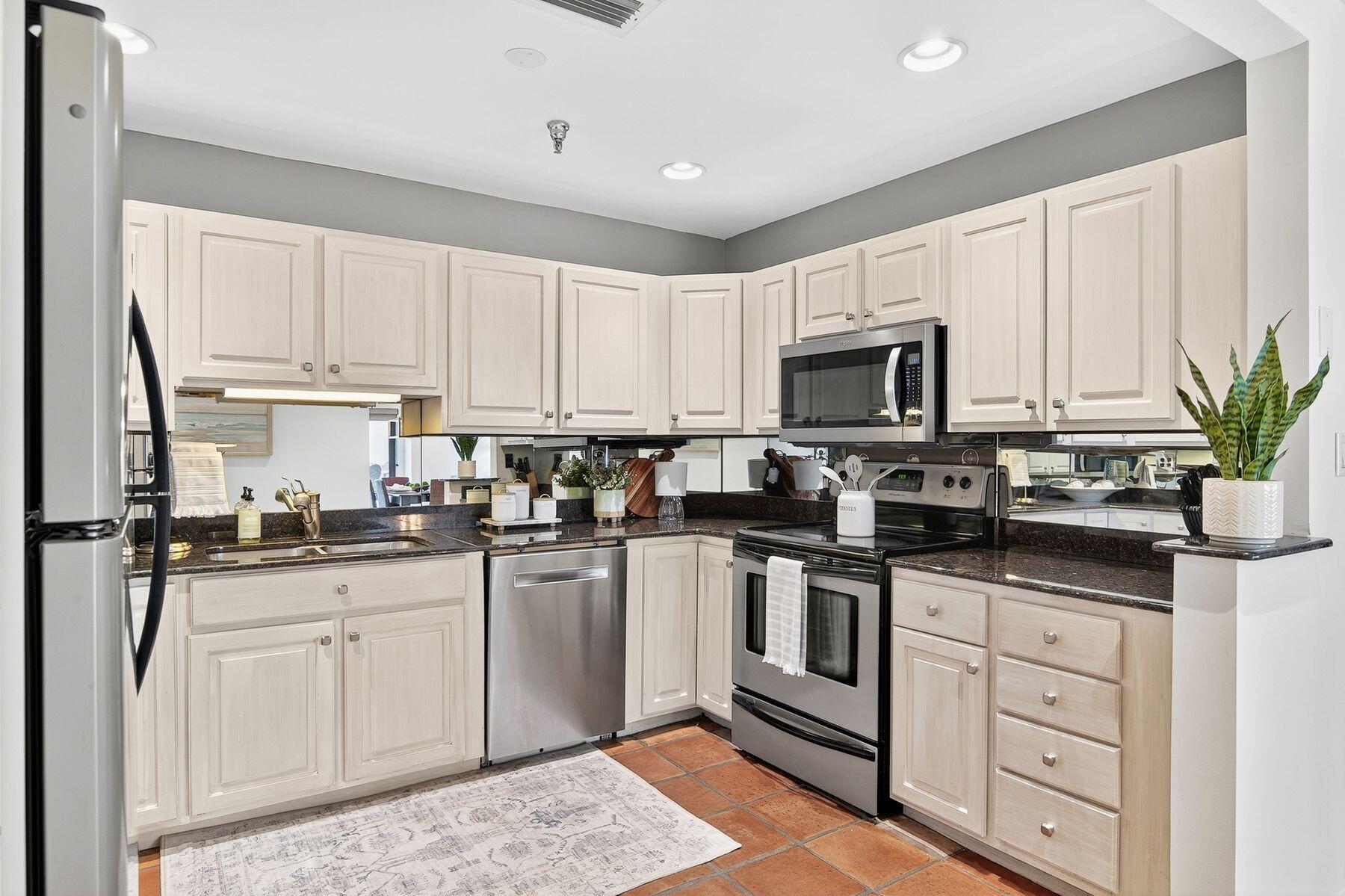 DESTIN HARBOR RESORT WEST - Residential