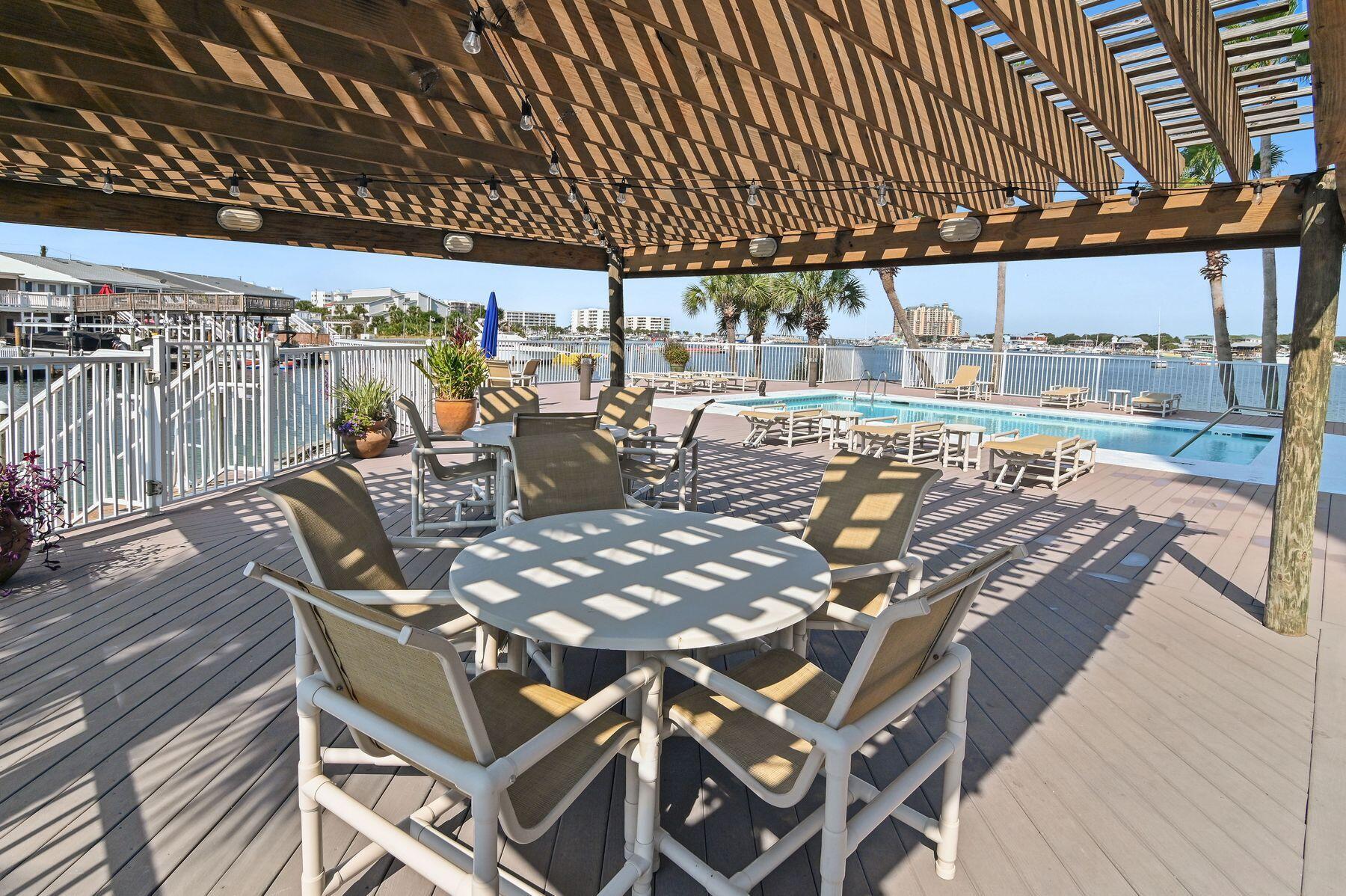DESTIN HARBOR RESORT WEST - Residential