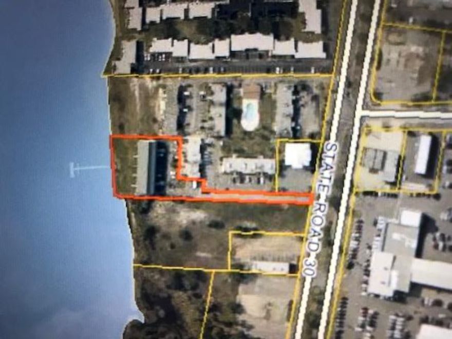 Beautiful 2 bedroom 2 bathroom Condo on the Santa Rosa Sound. Sea wall and dock for owners to enjoy.