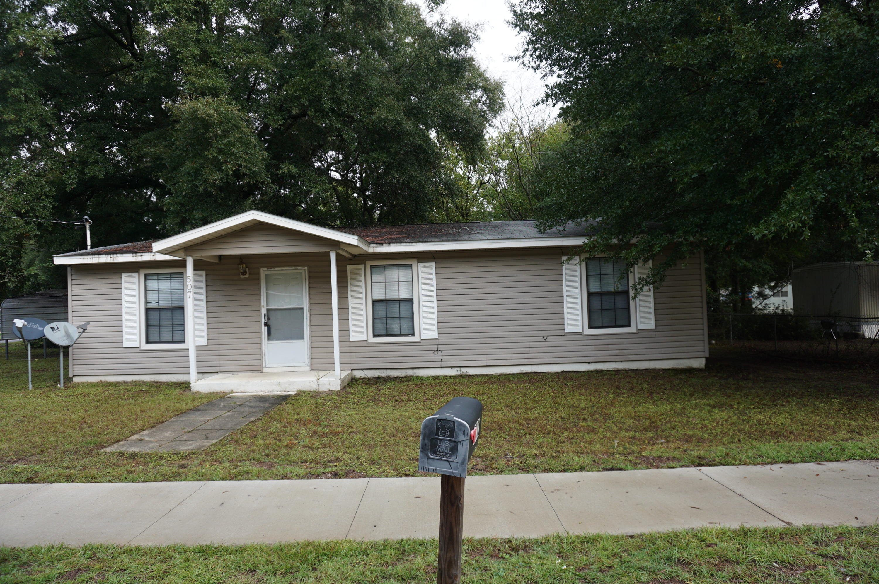 EDNEY 2ND ADD - Residential Lease