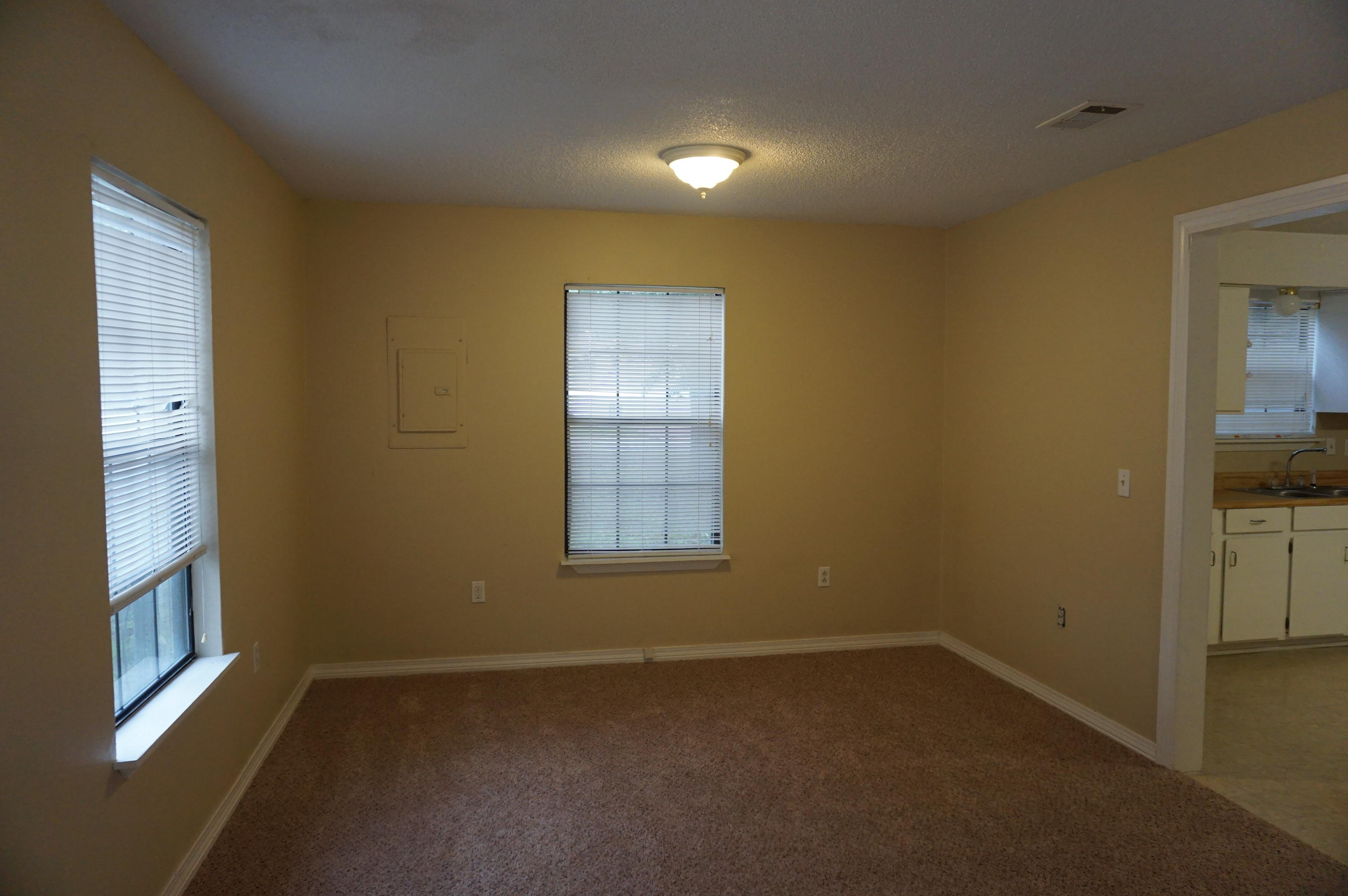 EDNEY 2ND ADD - Residential Lease