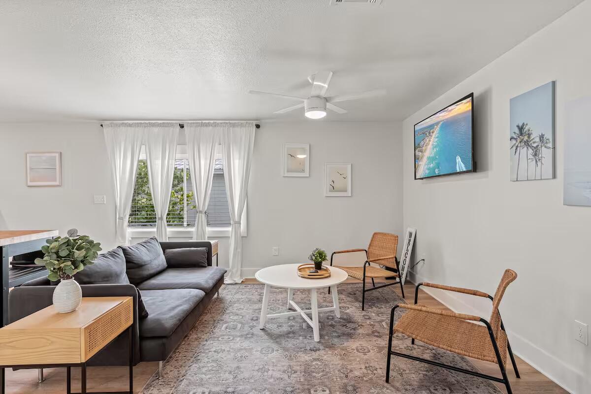 WAYMAR CONDO - Residential Lease