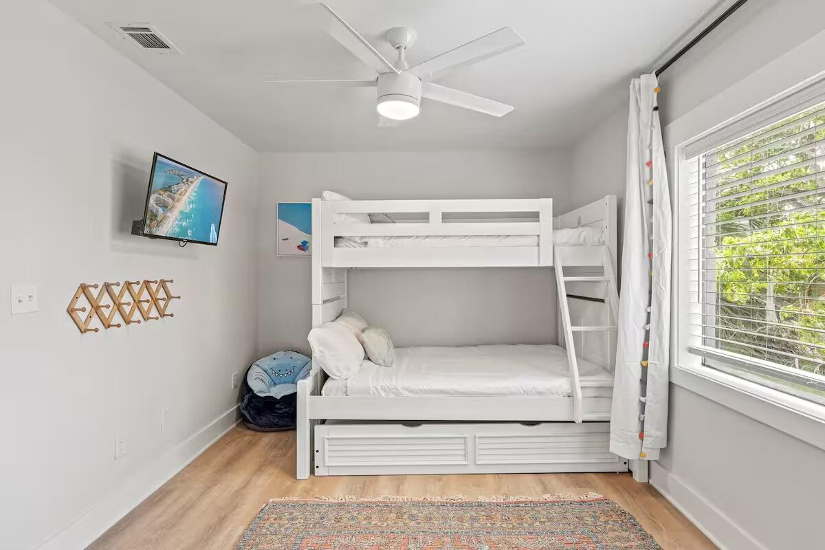 WAYMAR CONDO - Residential Lease