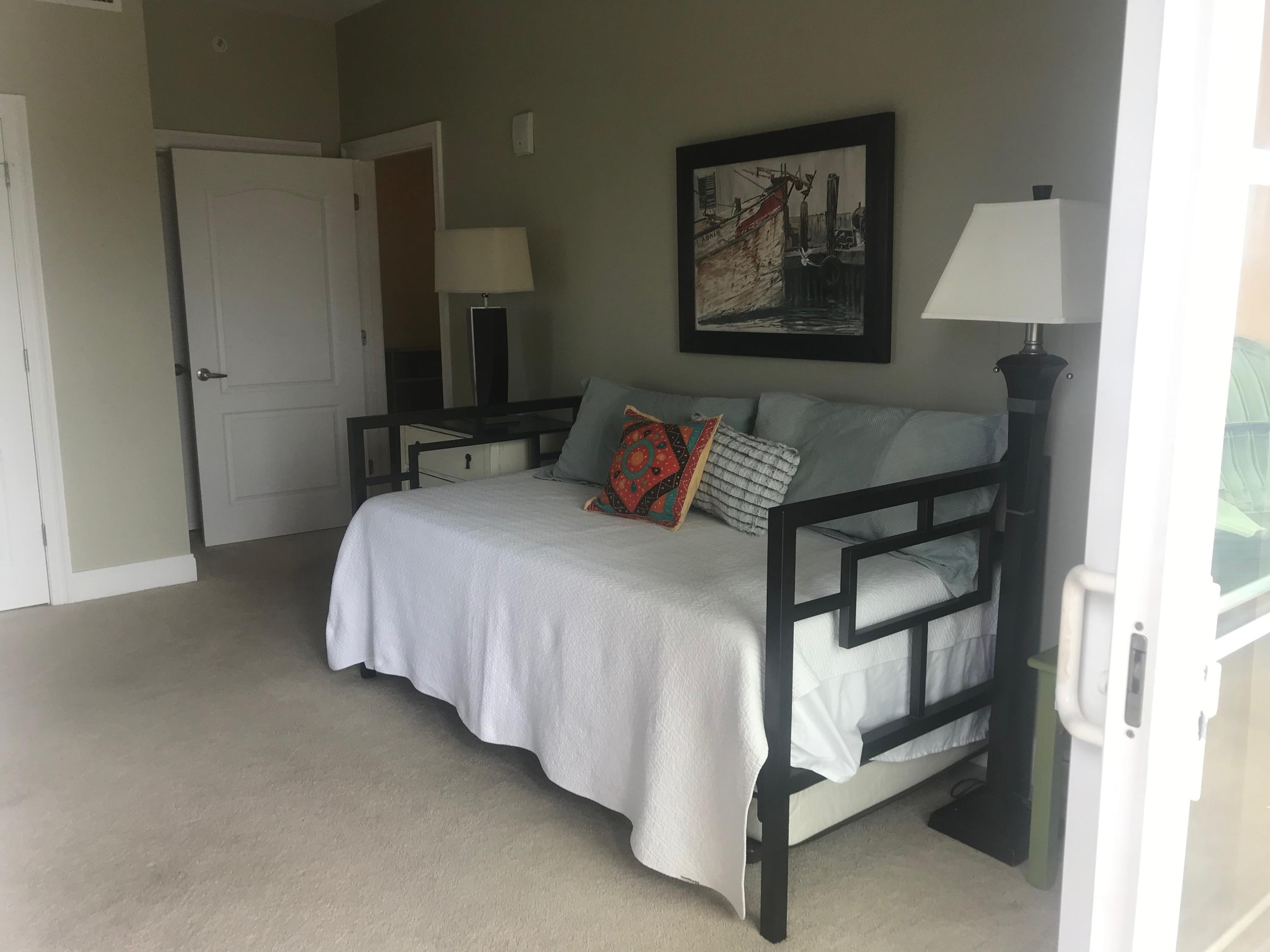 PRESIDIO YACHT CLUB - Residential