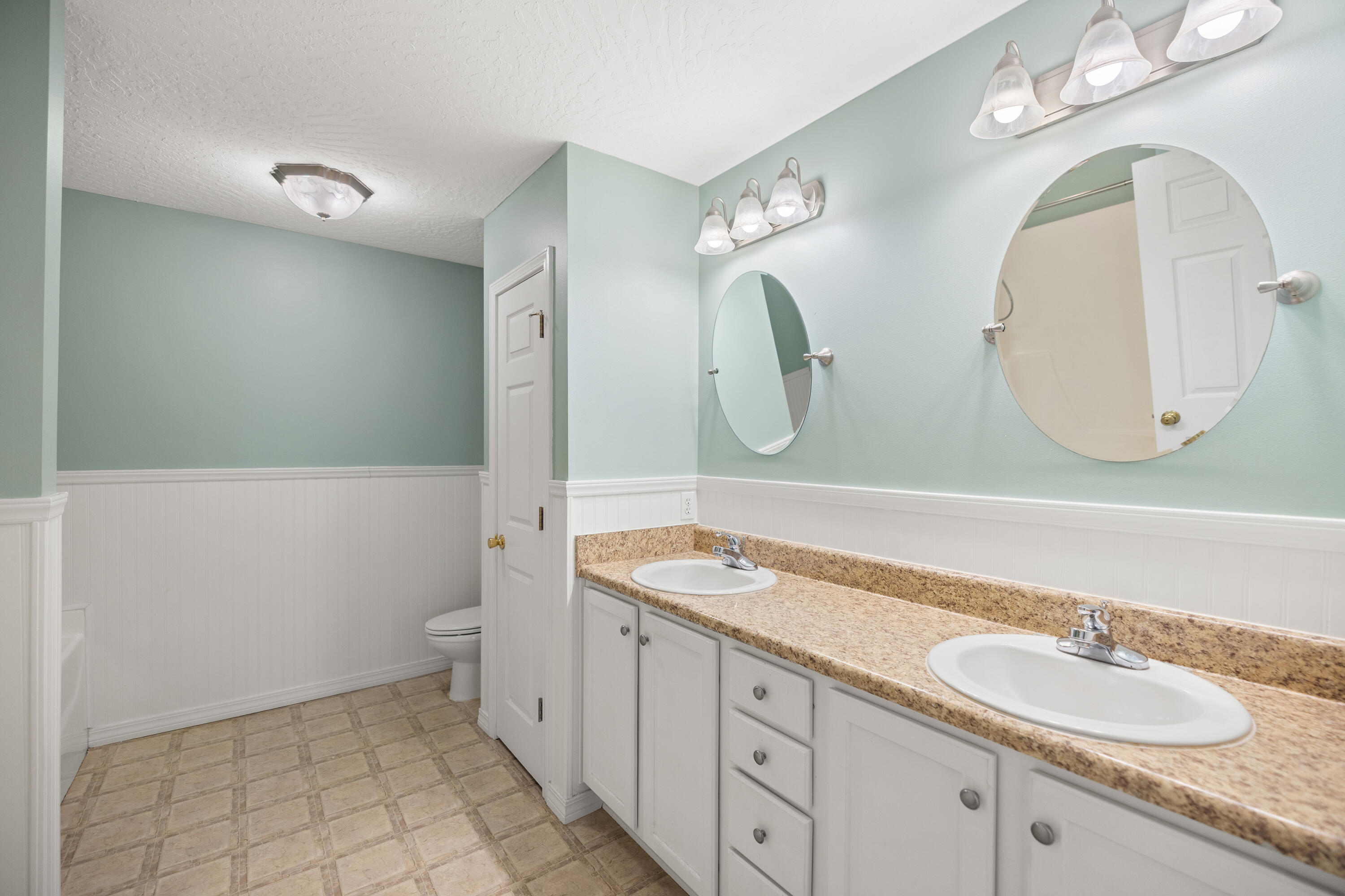 NAVARRE S/D 2ND ADDN - Residential