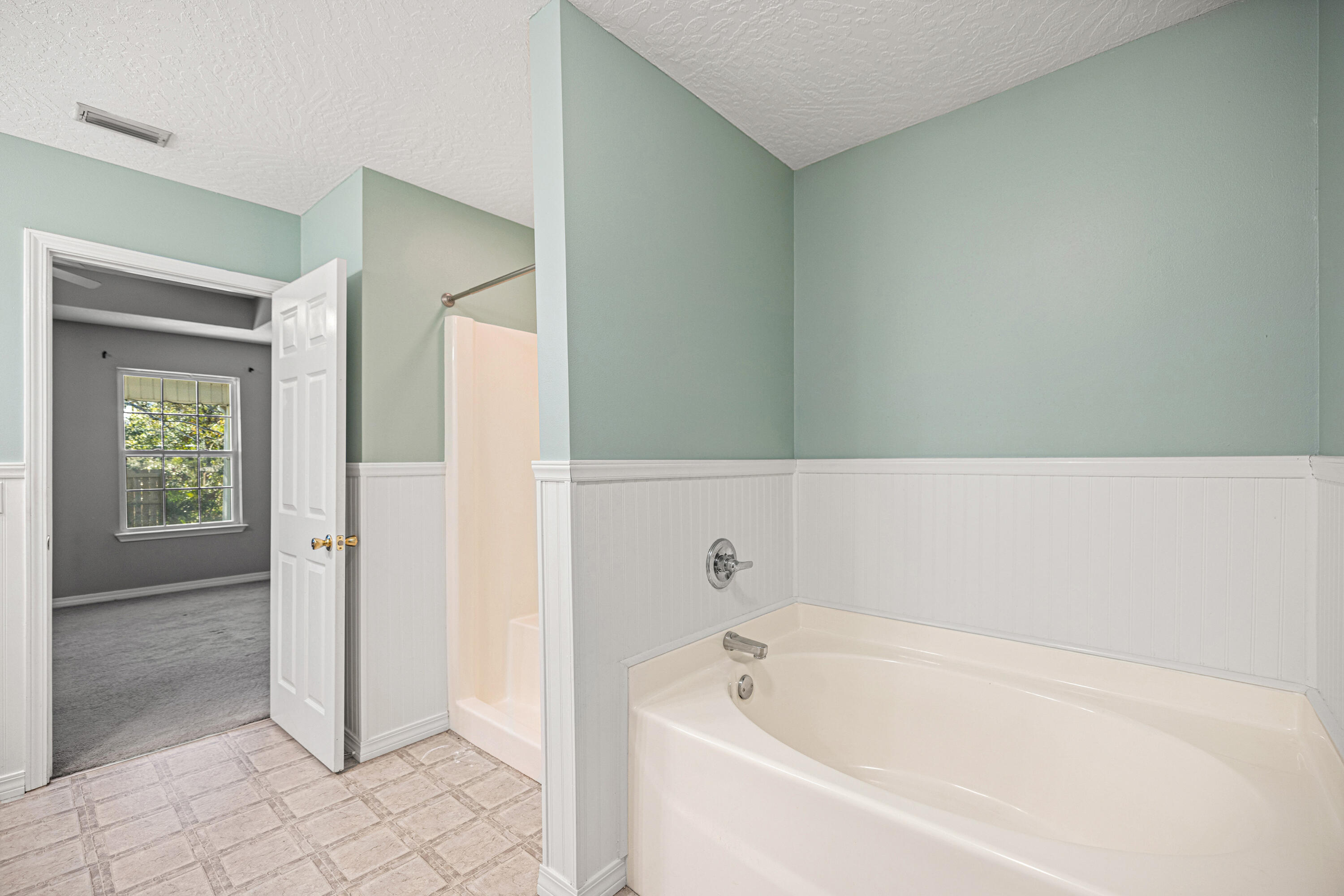 NAVARRE S/D 2ND ADDN - Residential