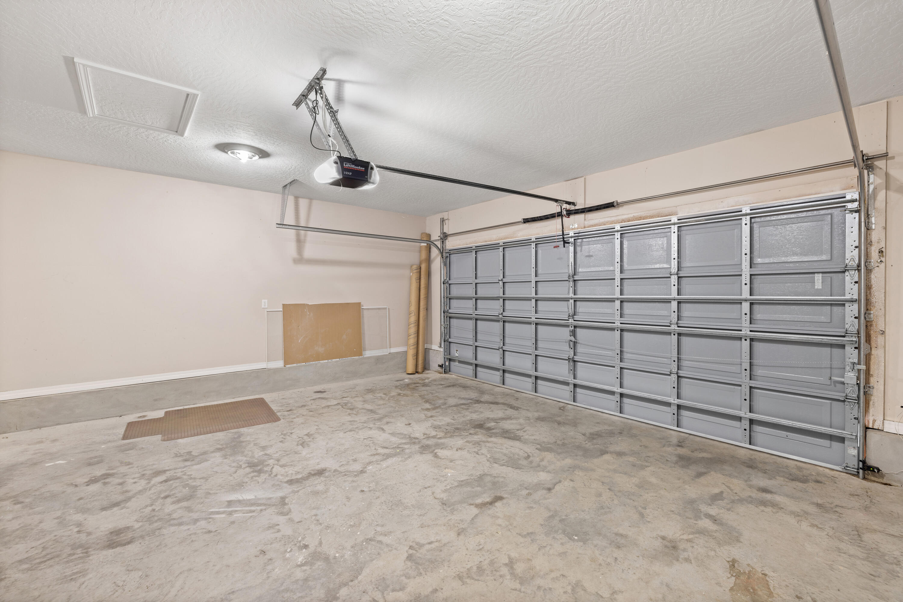 NAVARRE S/D 2ND ADDN - Residential