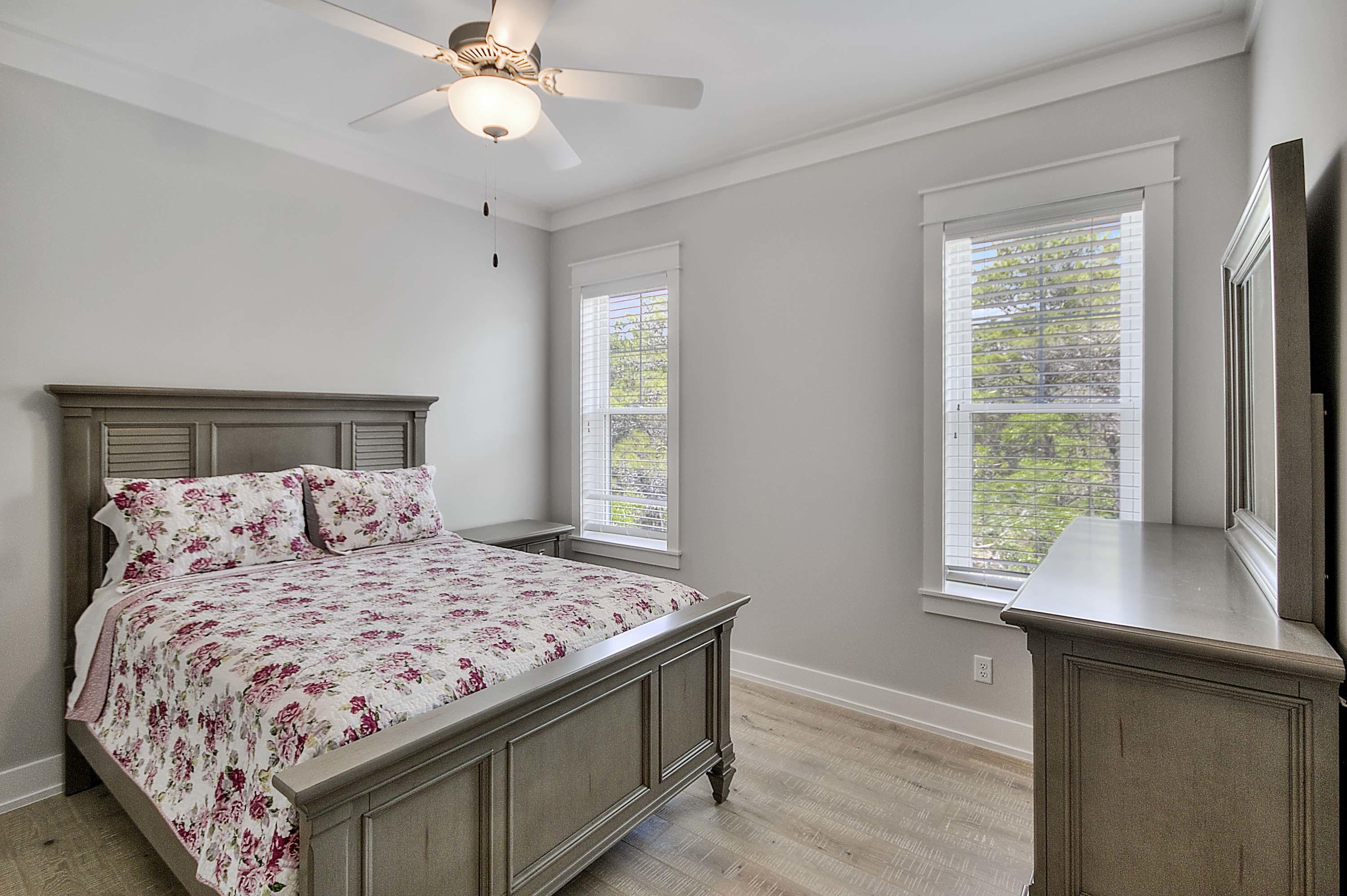 WHITES GULFVIEW ESTATES 2ND ADDN - Residential