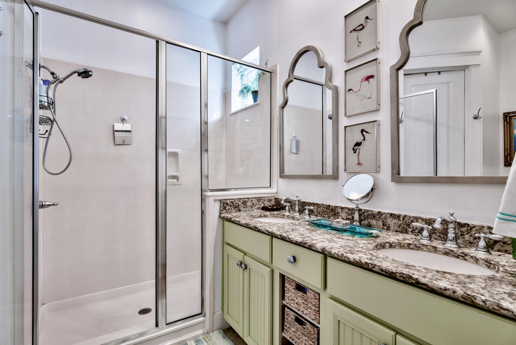 BUNGALOS AT SANDESTIN - Residential