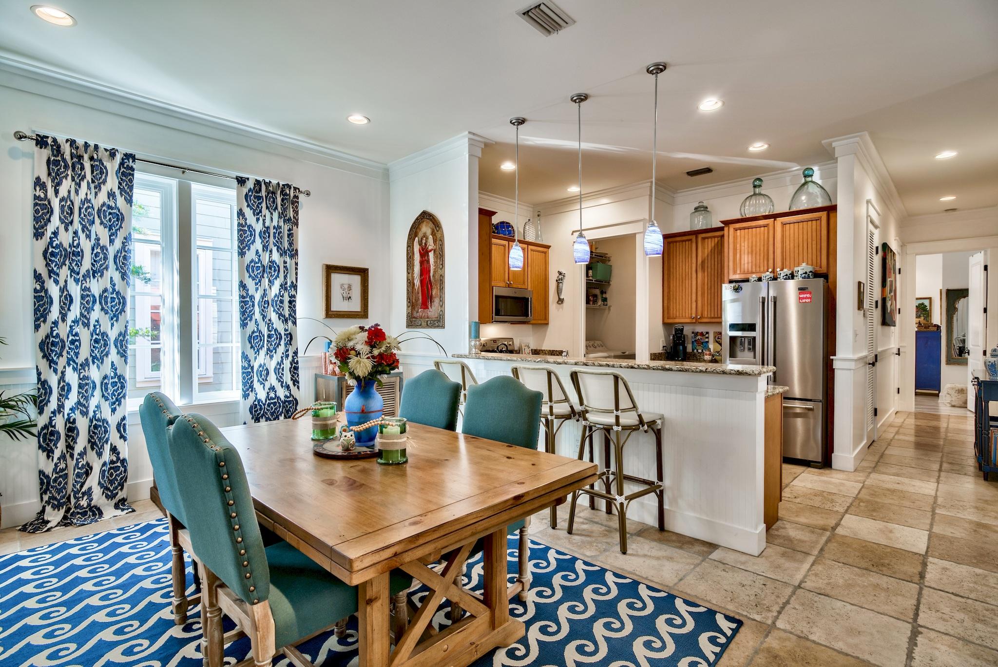 BUNGALOS AT SANDESTIN - Residential