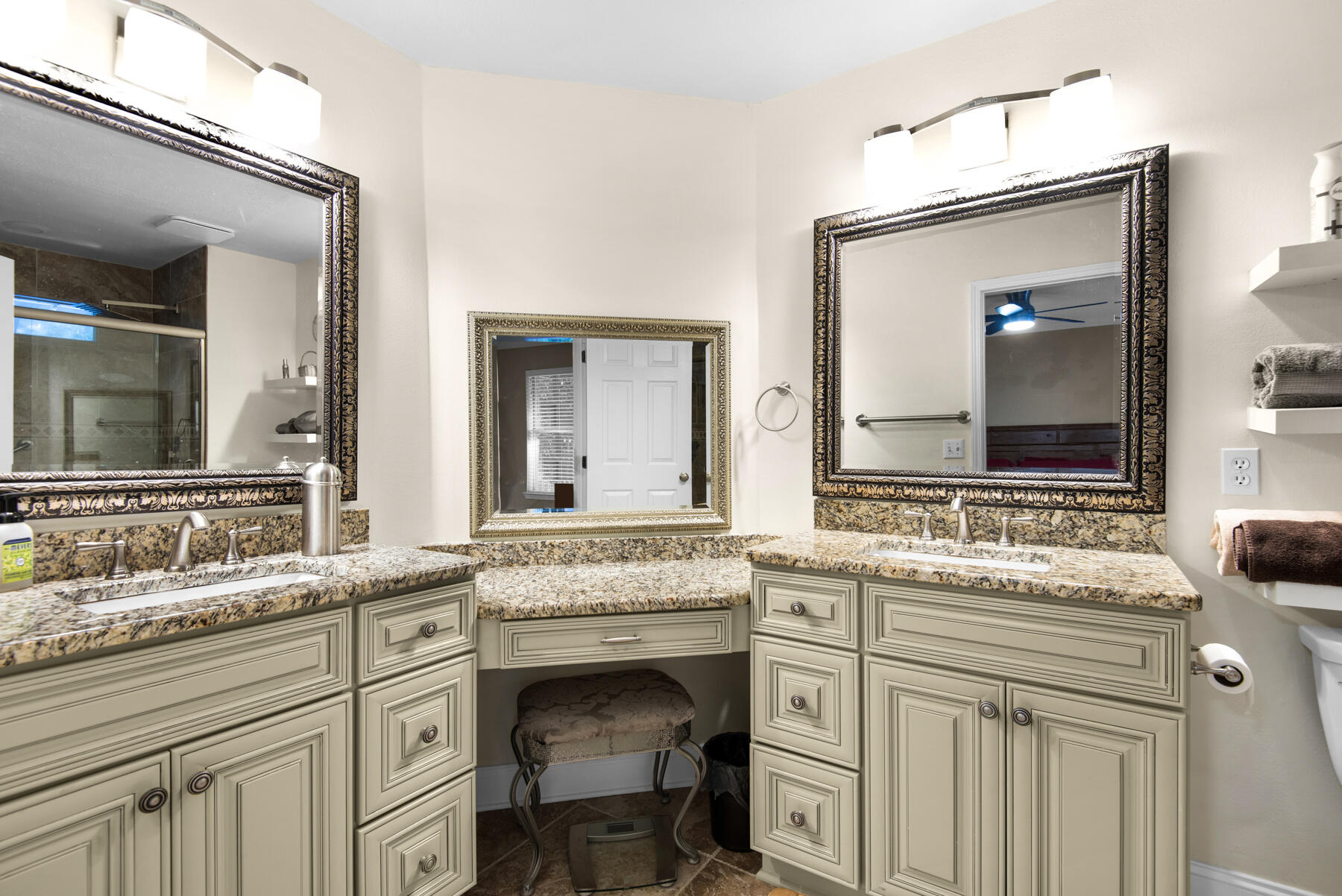 MALIBU GARDENS - Residential