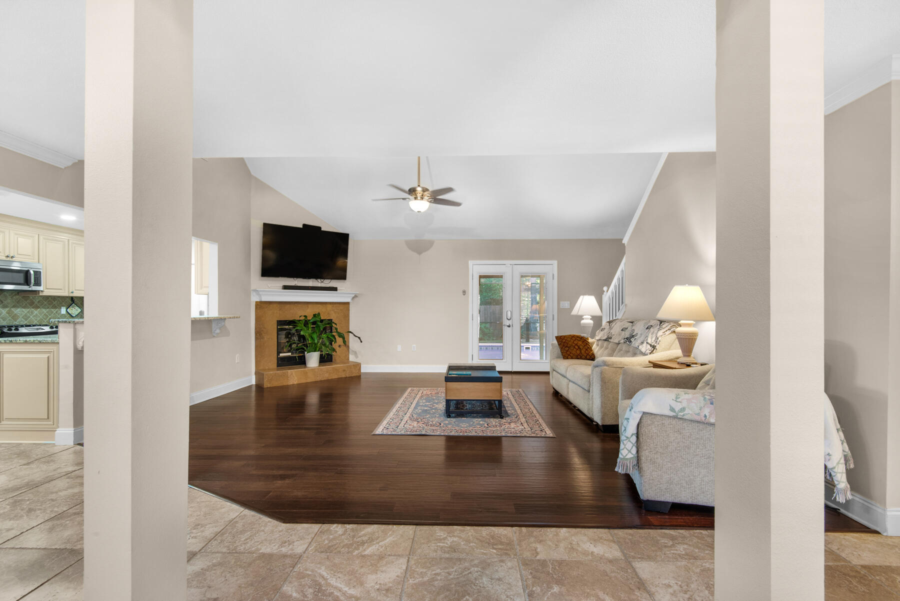 MALIBU GARDENS - Residential