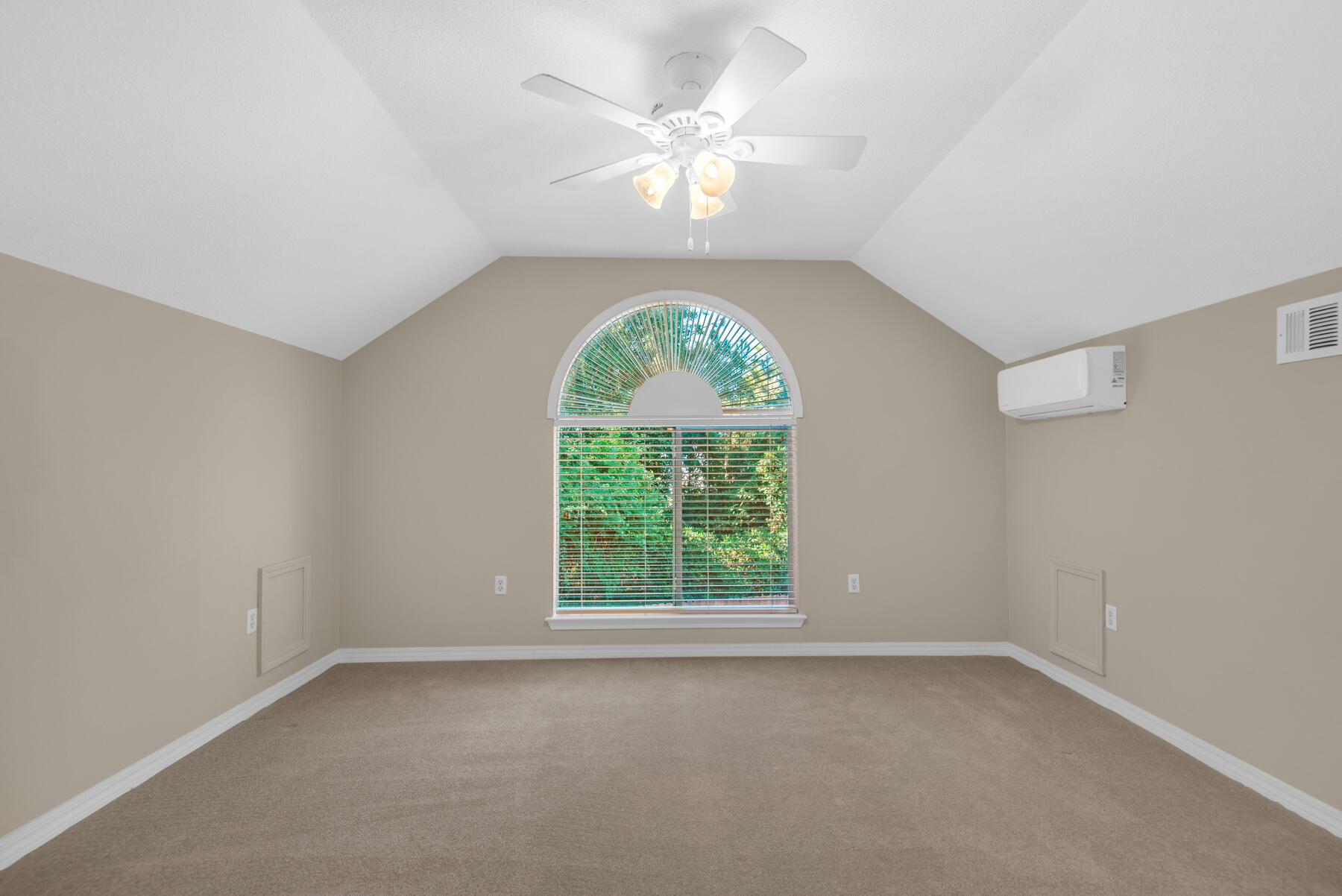 MALIBU GARDENS - Residential