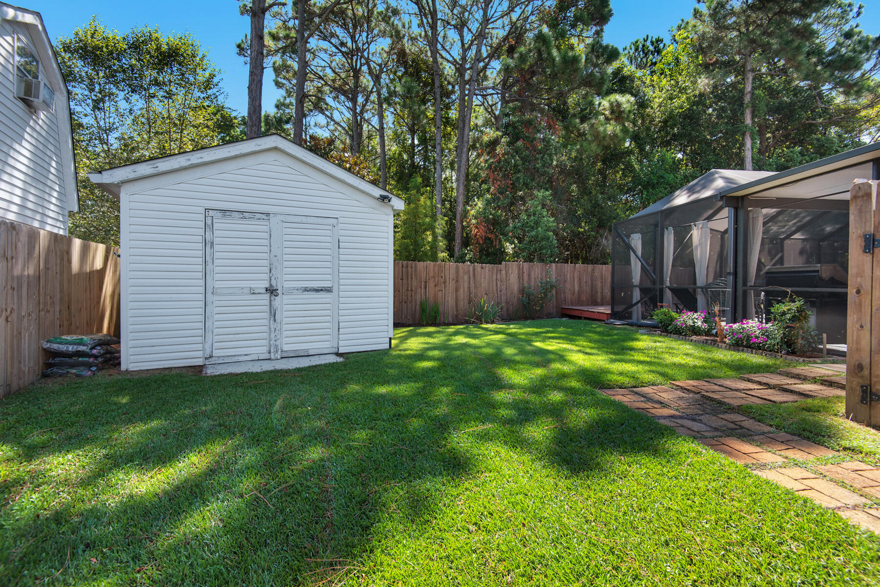MALIBU GARDENS - Residential